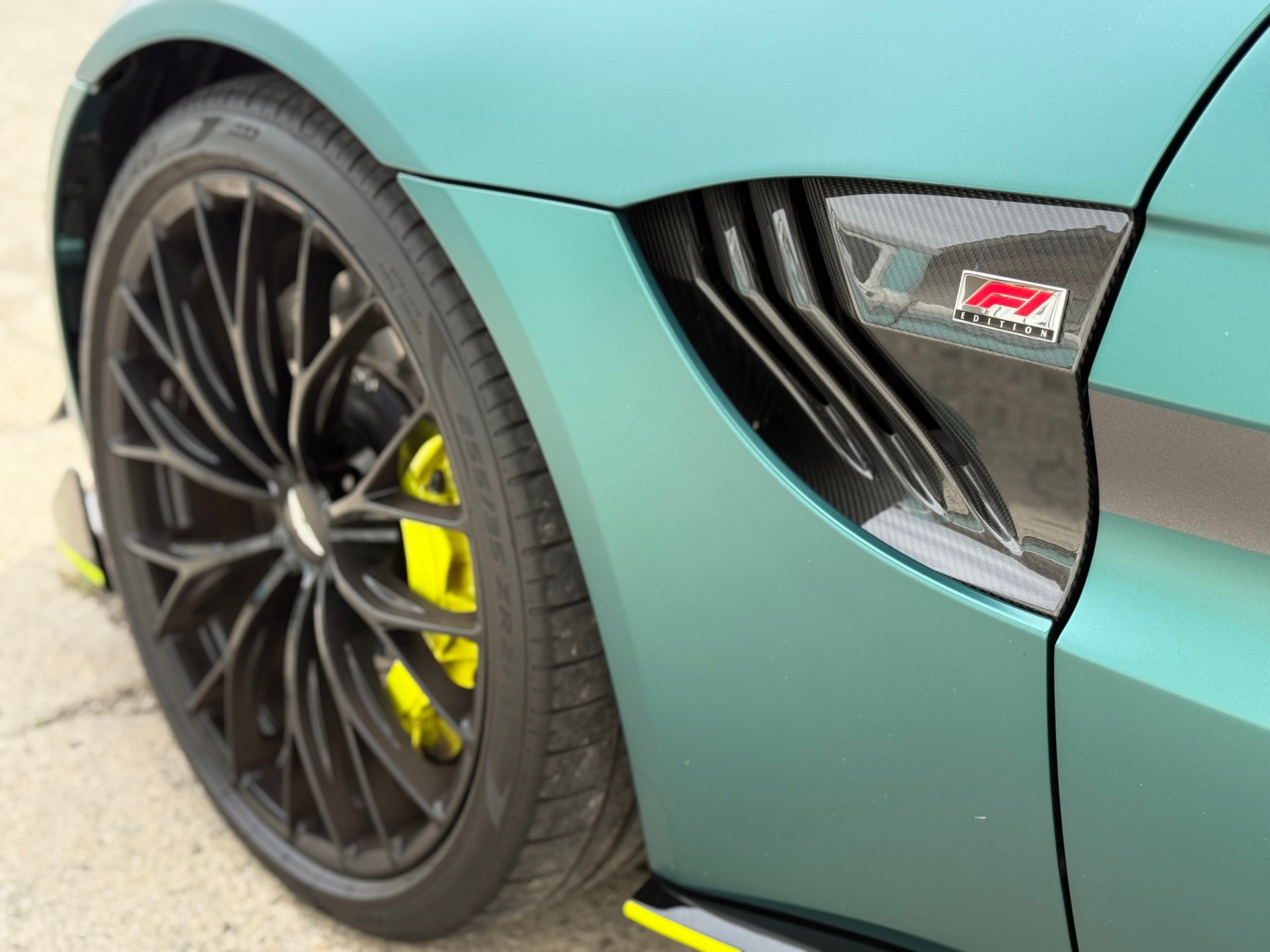 ASTON MARTIN F1-image-18
