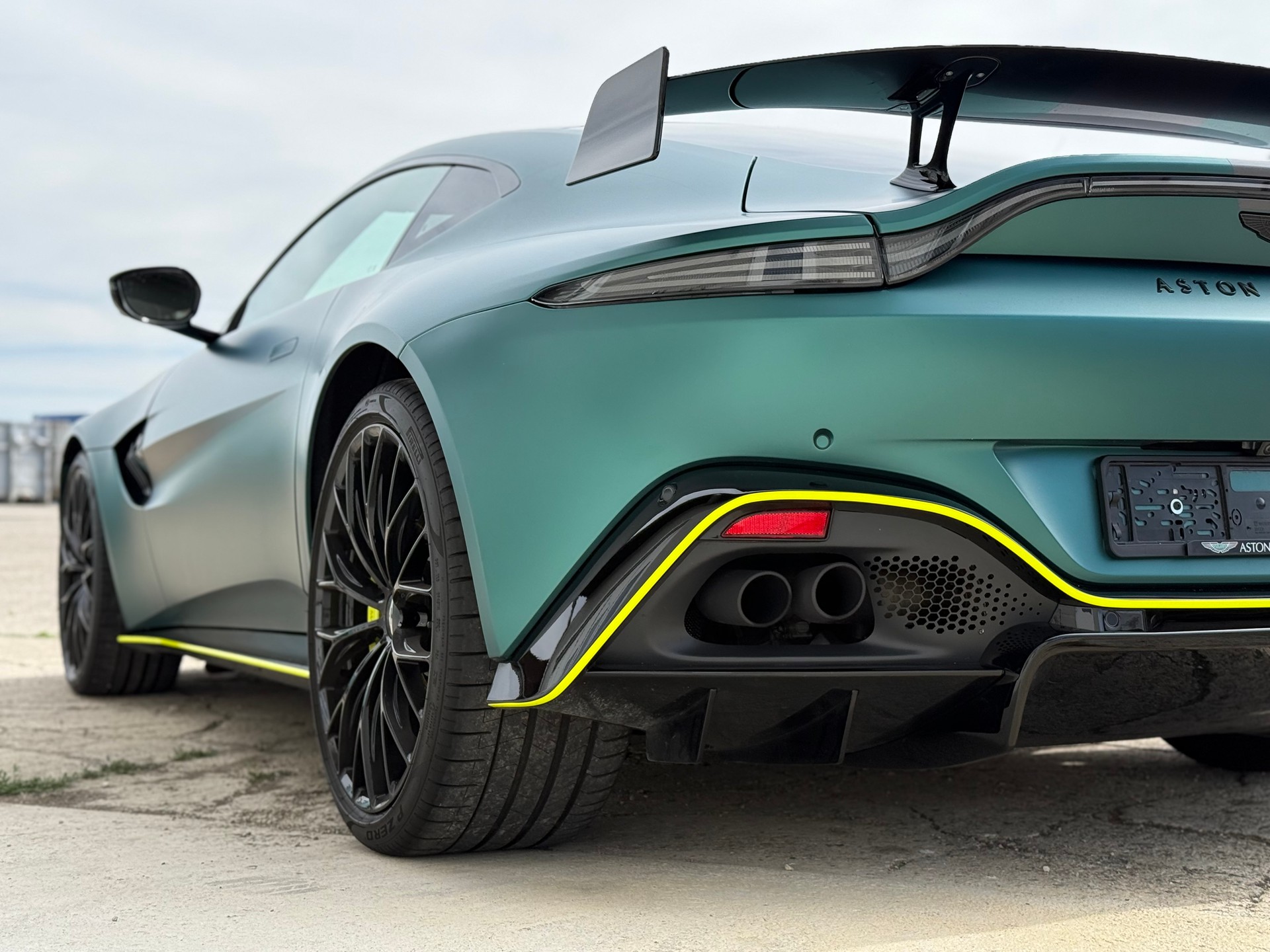 ASTON MARTIN F1-image-21