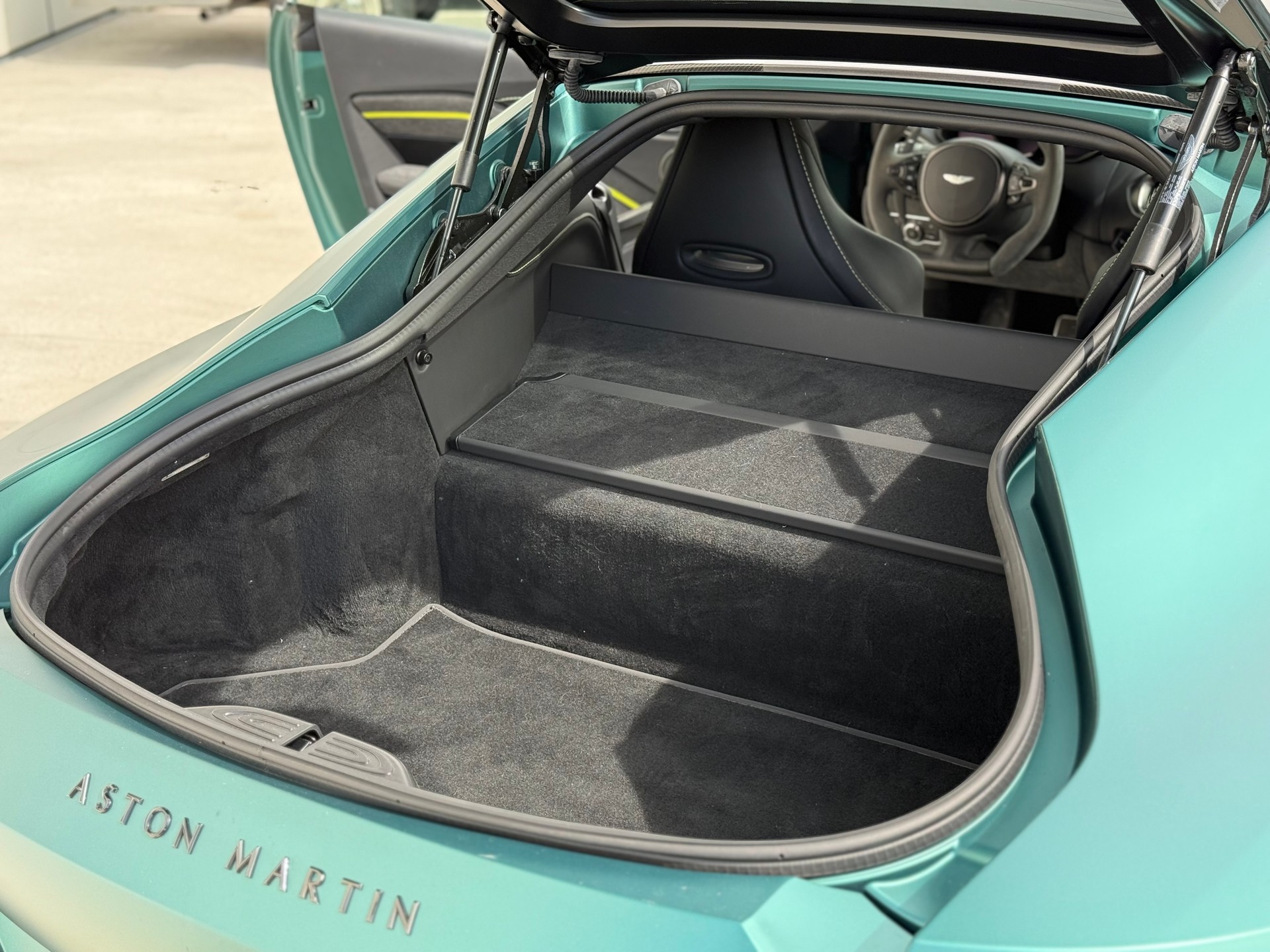 ASTON MARTIN F1-image-15