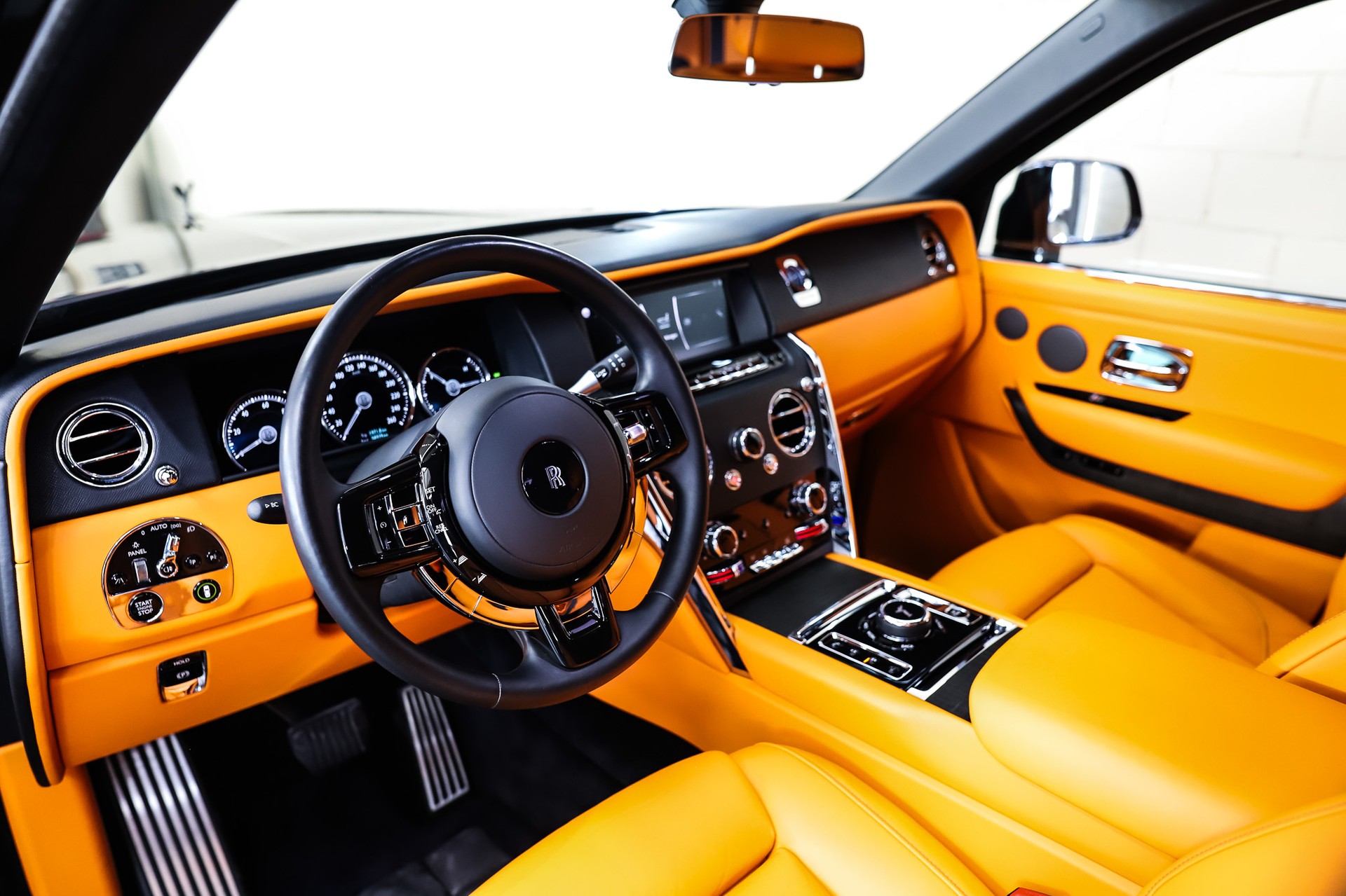 ROLLS-ROYCE Cullinan 6.7 V12 * MANSORY *-image-9