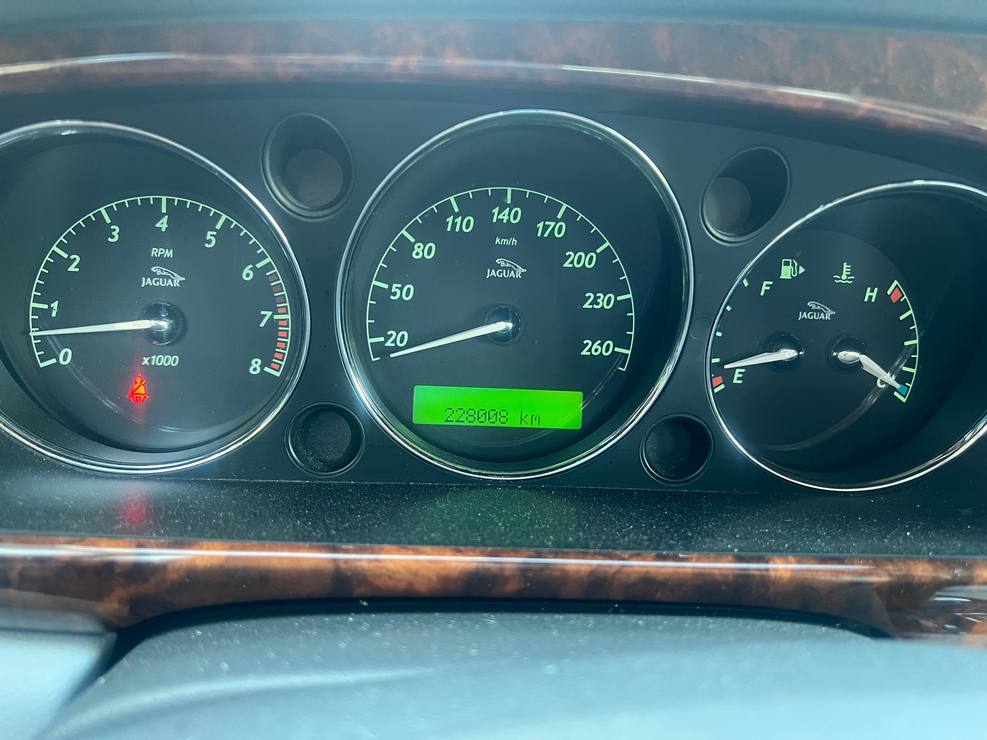 JAGUAR XJ8 LWB 3.5 V8 Executive-image-12