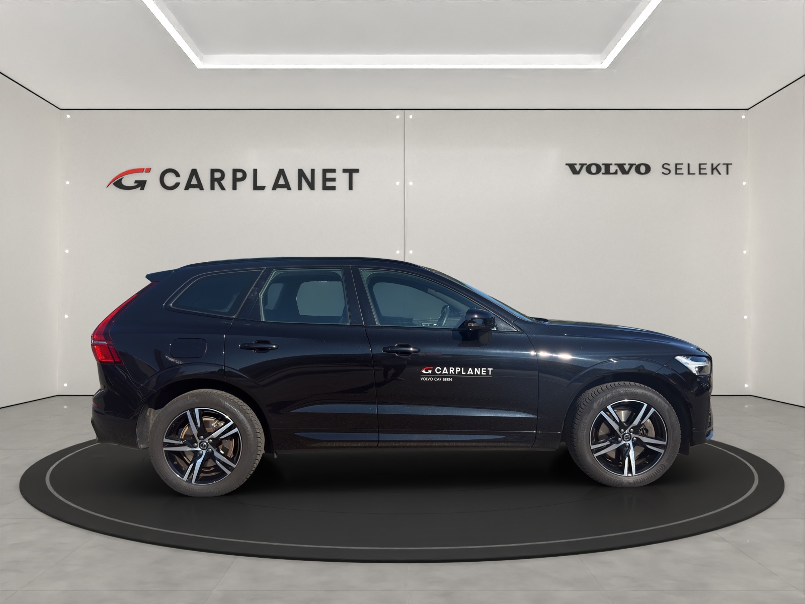 VOLVO XC60 2.0 B5 MH R-Design AWD .-showroom-element-1