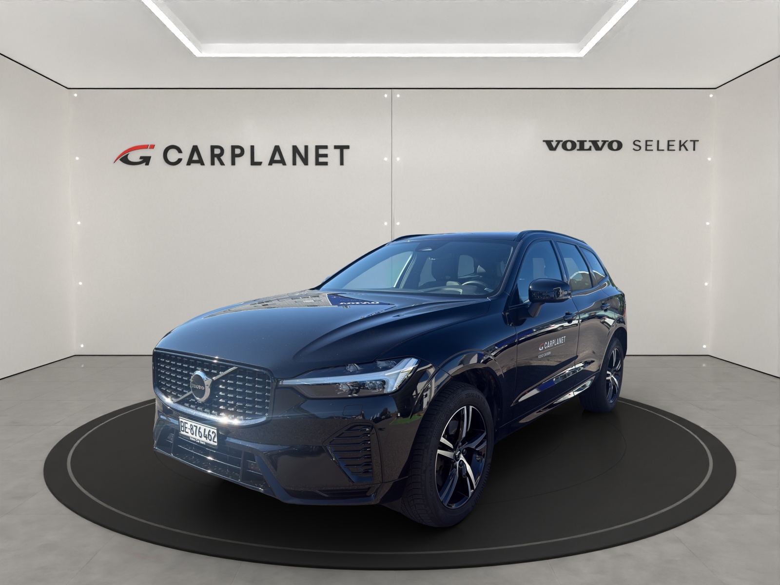 VOLVO XC60 2.0 B5 MH R-Design AWD .