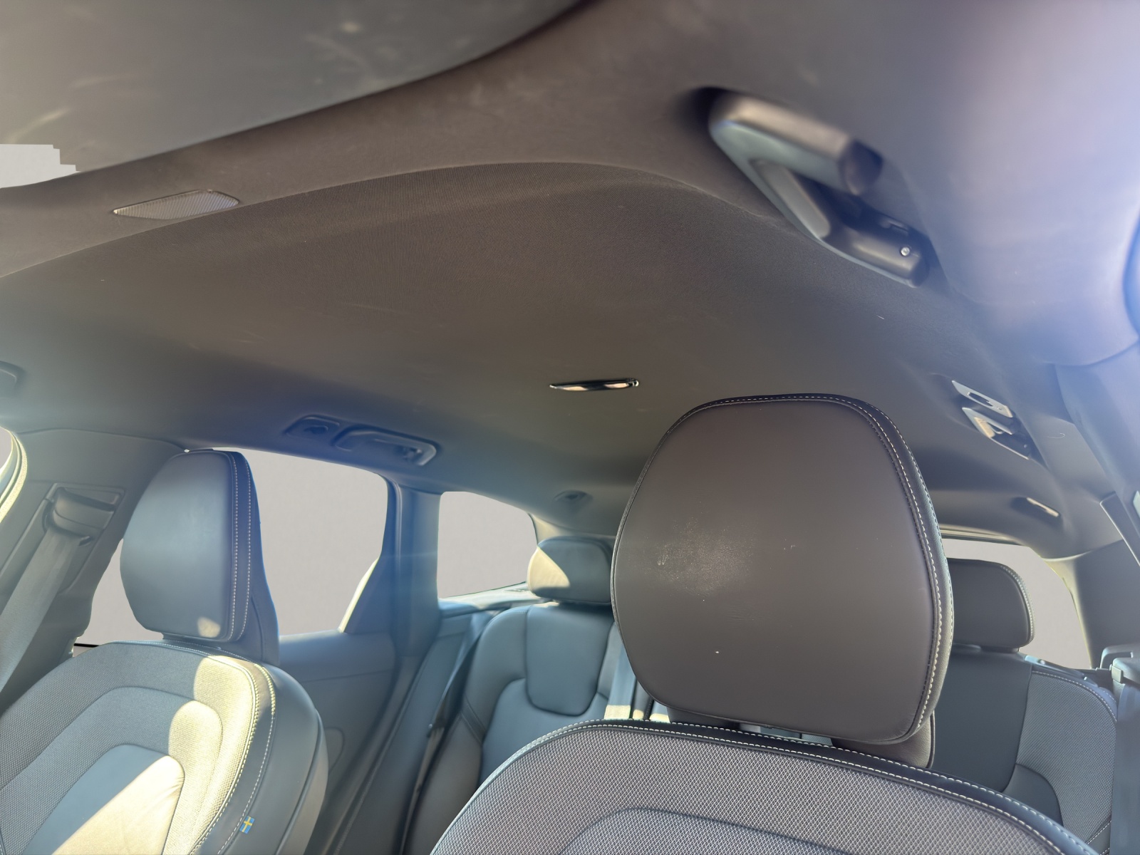 VOLVO XC60 2.0 B5 MH R-Design AWD .-image-10