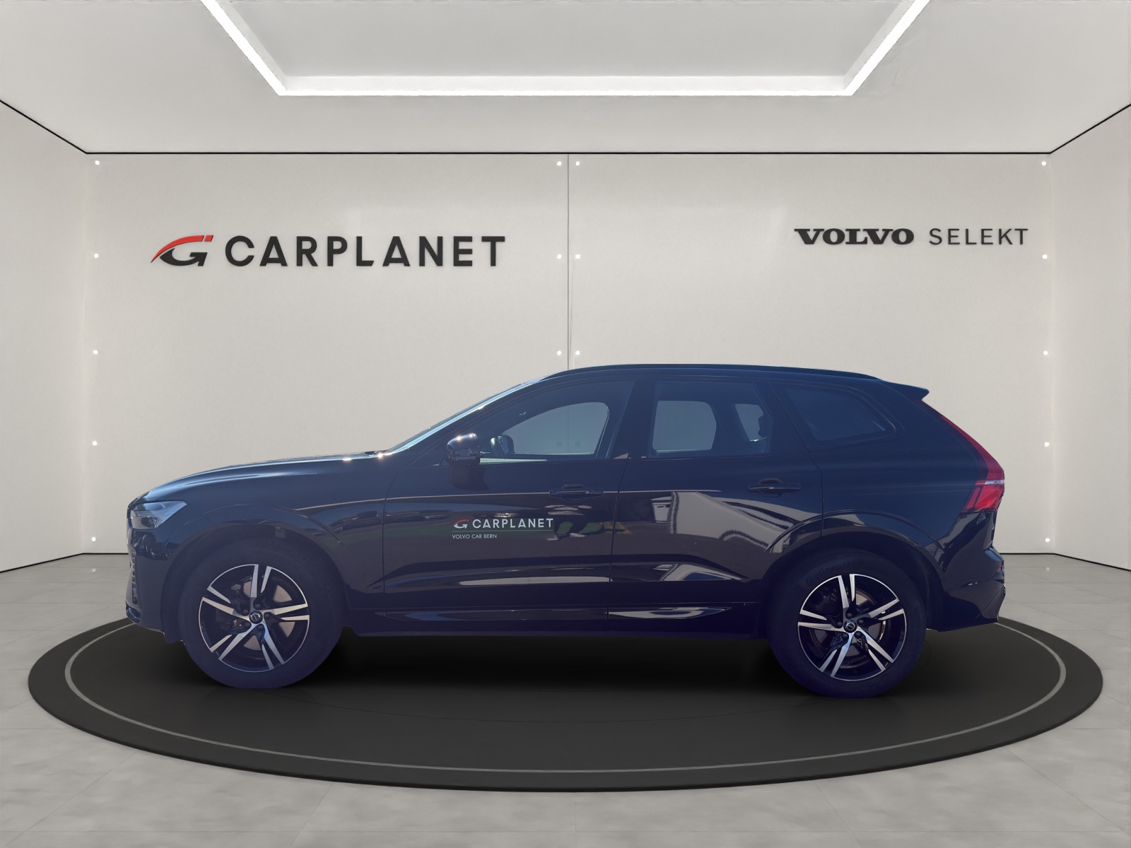 VOLVO XC60 2.0 B5 MH R-Design AWD .-showroom-element-2