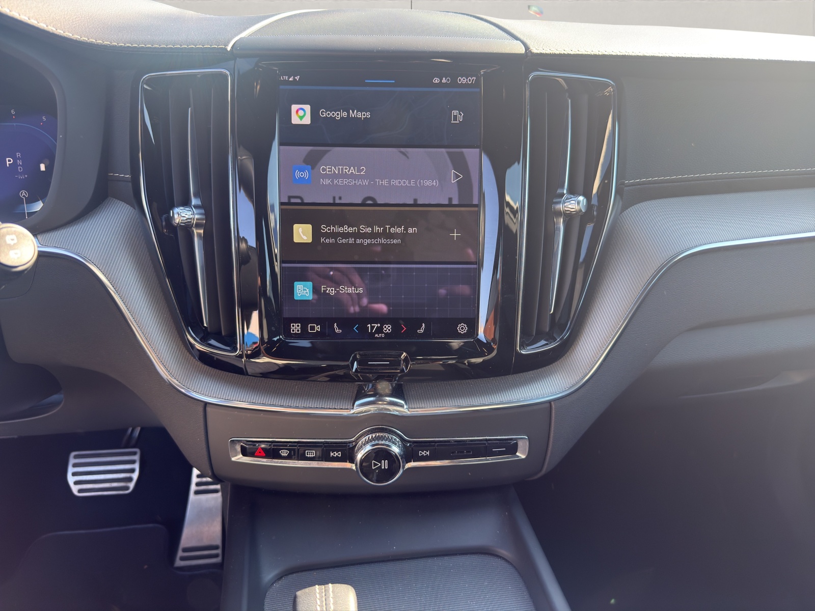VOLVO XC60 2.0 B5 MH R-Design AWD .-image-15