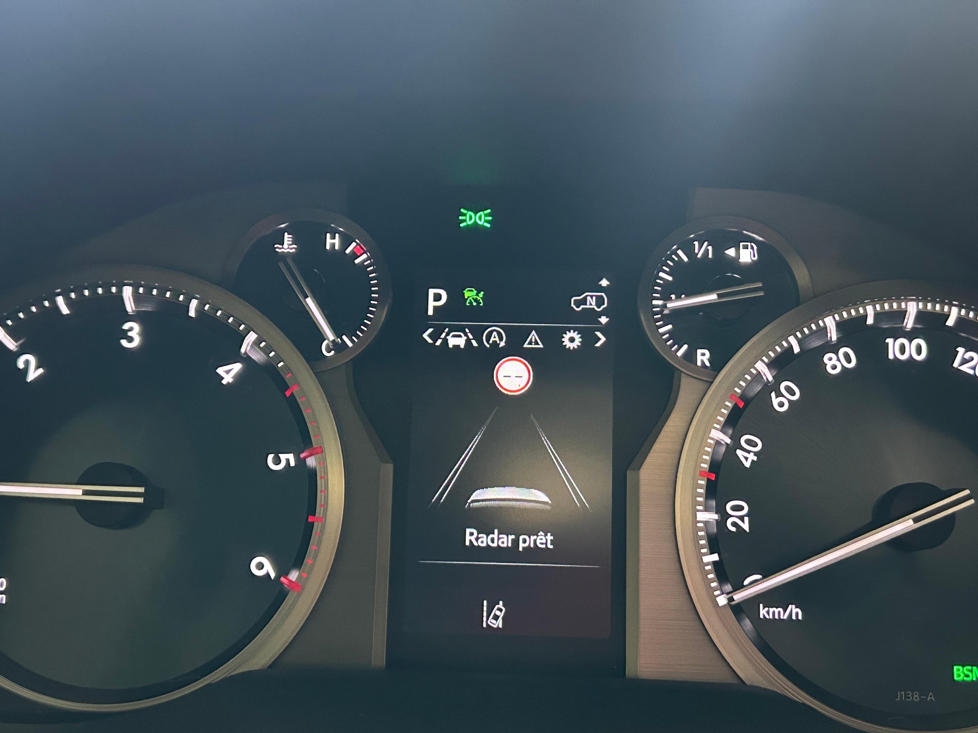 TOYOTA Land Cruiser 2.8 D 204 Invincible-image-11