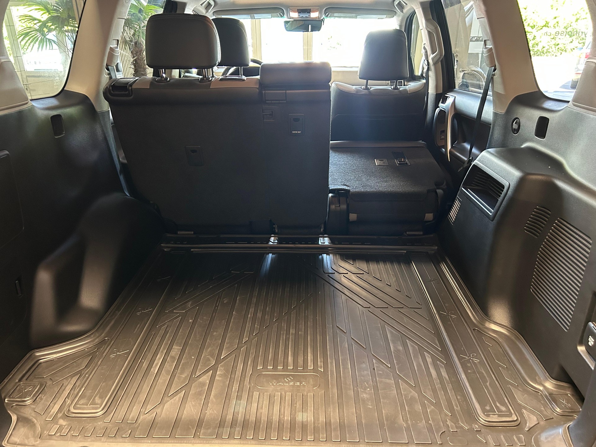 TOYOTA Land Cruiser 2.8 D 204 Invincible-image-26