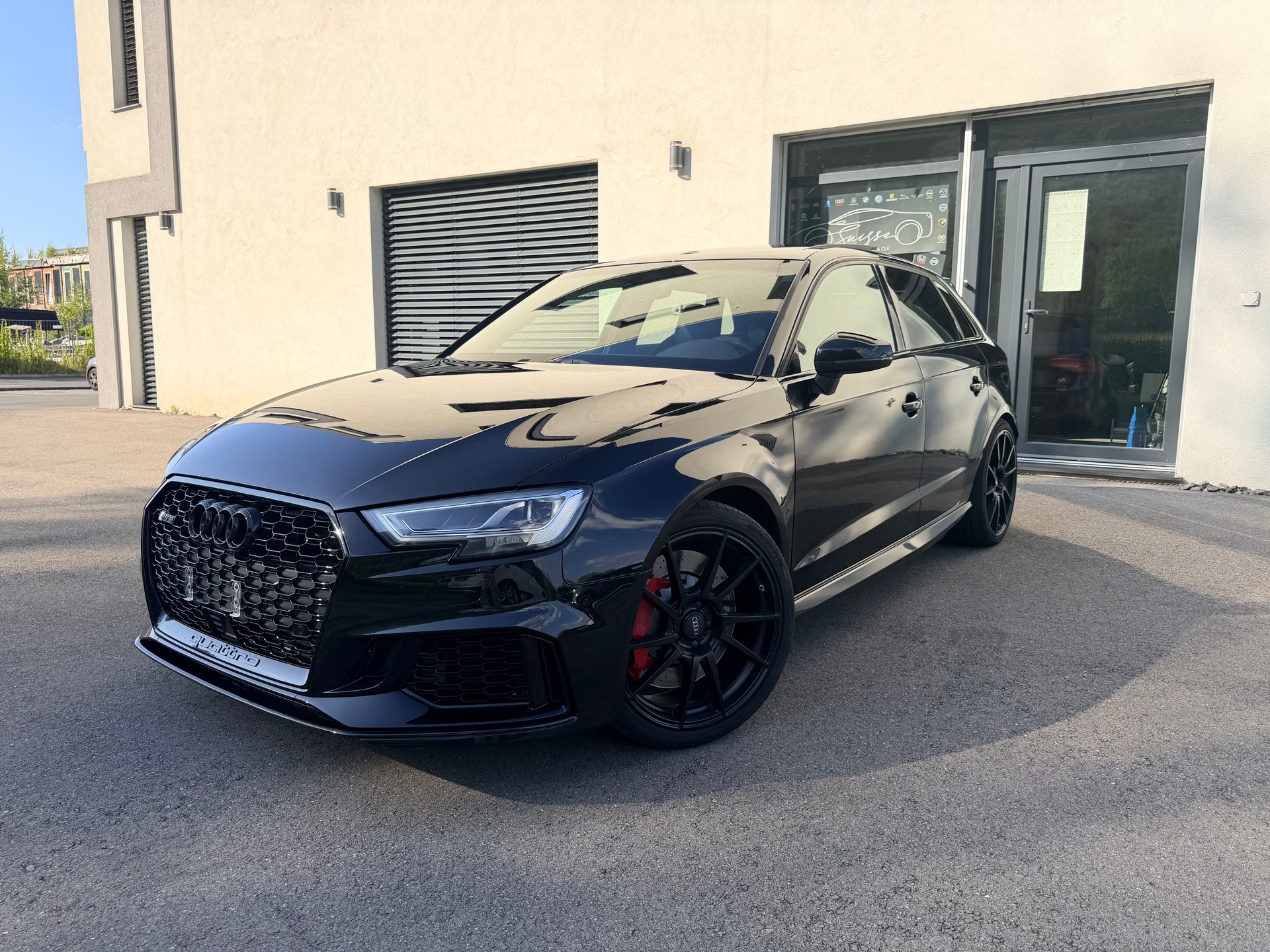 AUDI RS3 Sportback 2.5 TSI quattro S-tronic-image-2