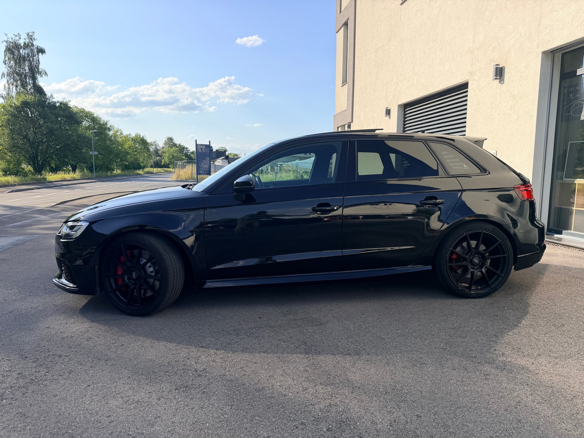 AUDI RS3 Sportback 2.5 TSI quattro S-tronic-image-3