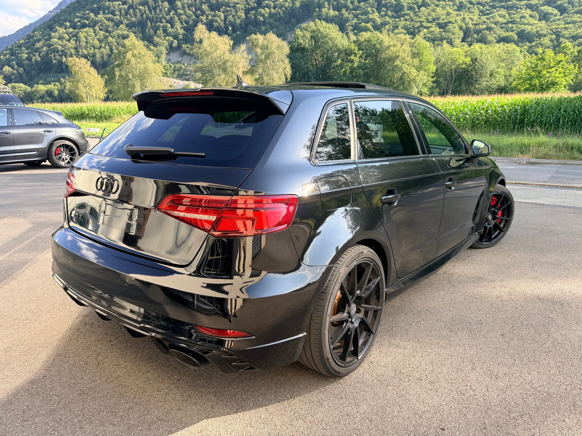 AUDI RS3 Sportback 2.5 TSI quattro S-tronic-image-6