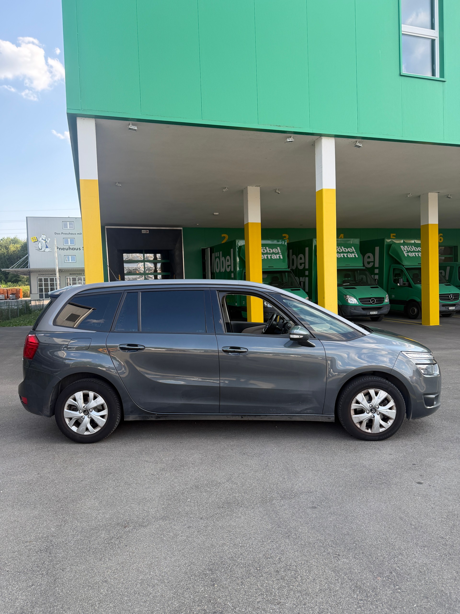 CITROEN Grand C4 Picasso 1.6 e-HDi Attraction EGS6-image-7