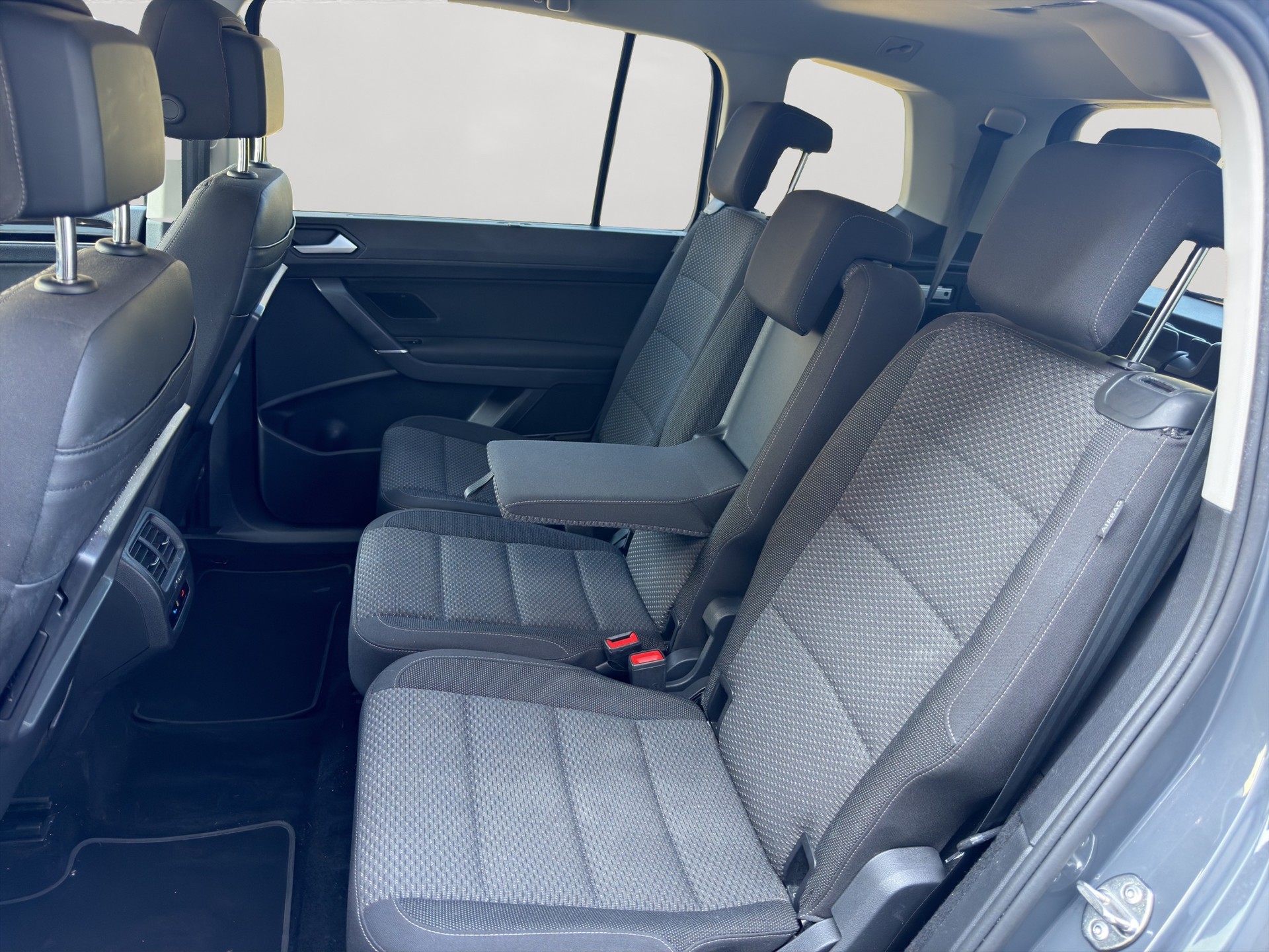 VW Touran 1.5 TSI EVO Comfortline DSG-image-3
