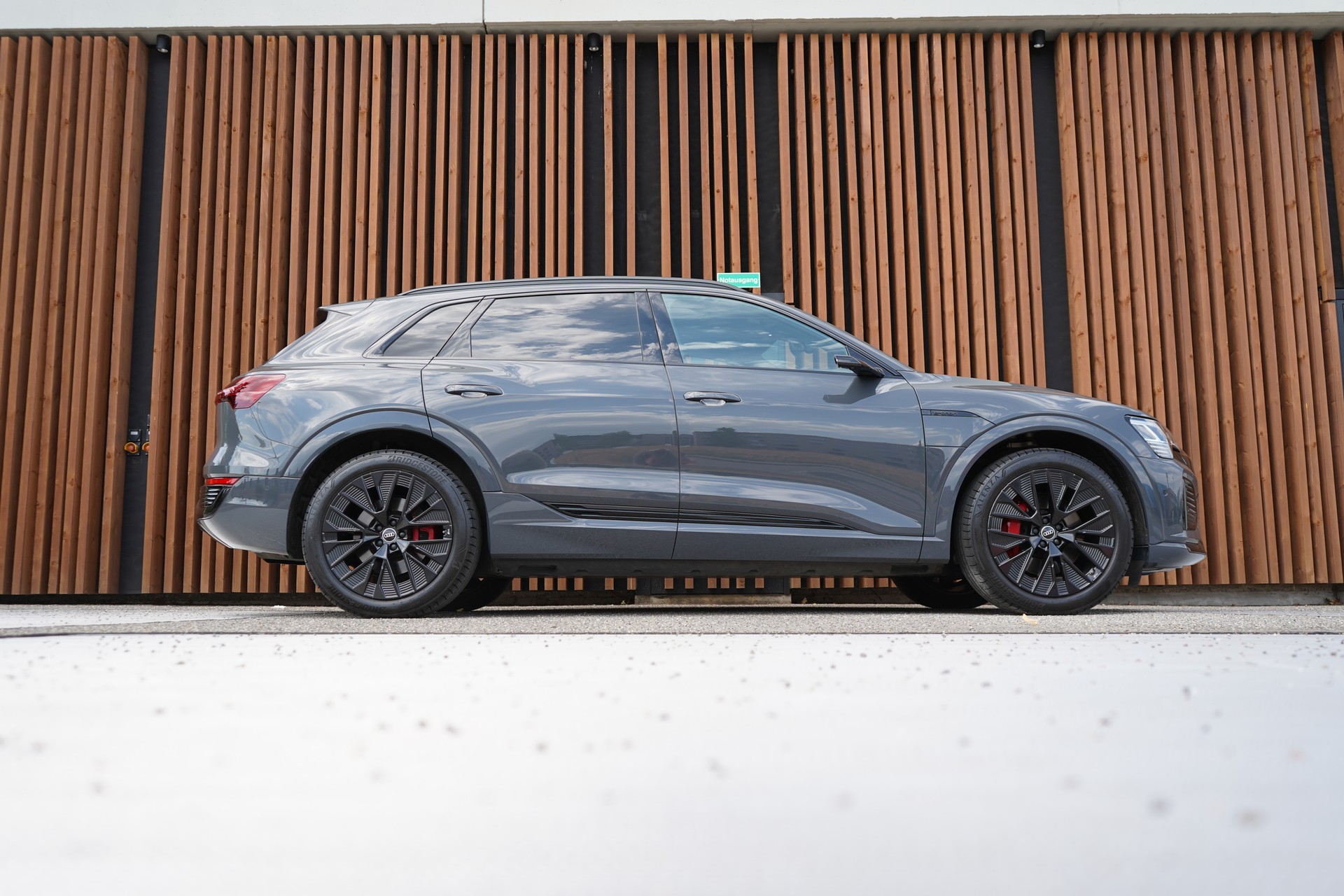 AUDI Q8 55 E-TRON S LINE BLACK EDITION QUATTRO l 408 PS-showroom-element-2