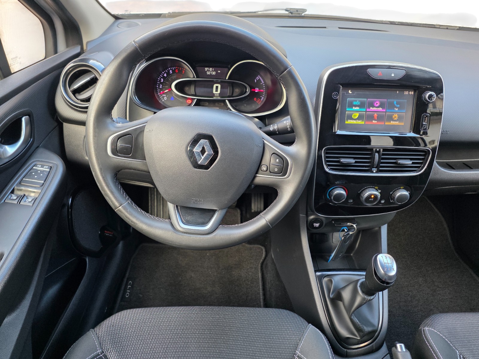 RENAULT Clio 0.9 12V Intens-image-9