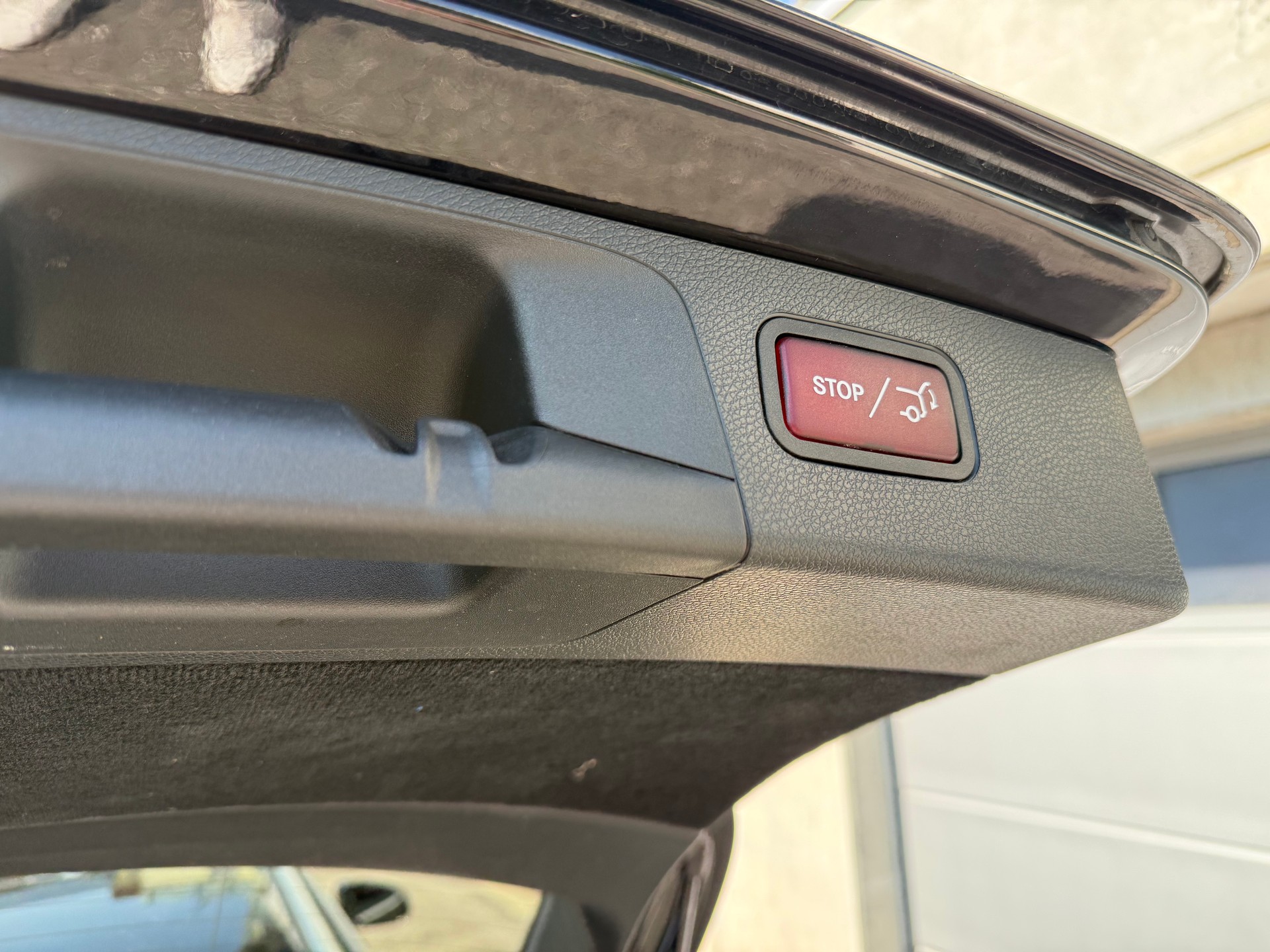 MERCEDES-BENZ E 200 4 Matic 9G-Tronic-image-28
