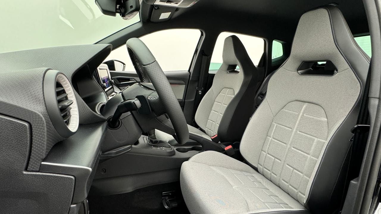 SEAT Arona 1.5 Eco TSI FR DSG-image-4