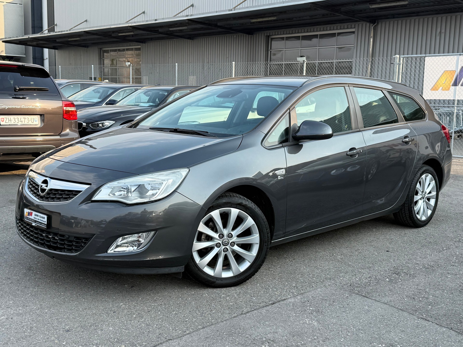OPEL Astra ST 1.4i 16V Turbo Anniversary Ed. / FRISCH AB MFK / 8-fach bereift / Sitzheizung / Klimaautomatik / PDC-image-0