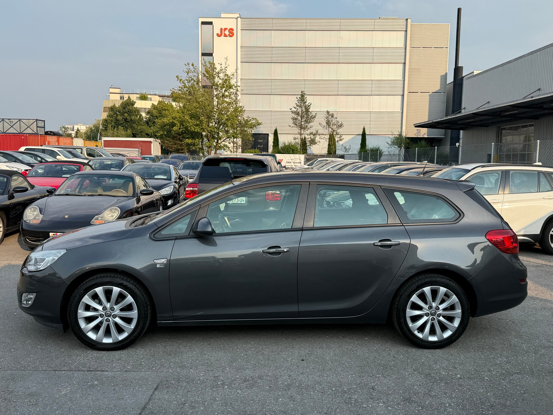 OPEL Astra ST 1.4i 16V Turbo Anniversary Ed. / FRISCH AB MFK / 8-fach bereift / Sitzheizung / Klimaautomatik / PDC-image-6