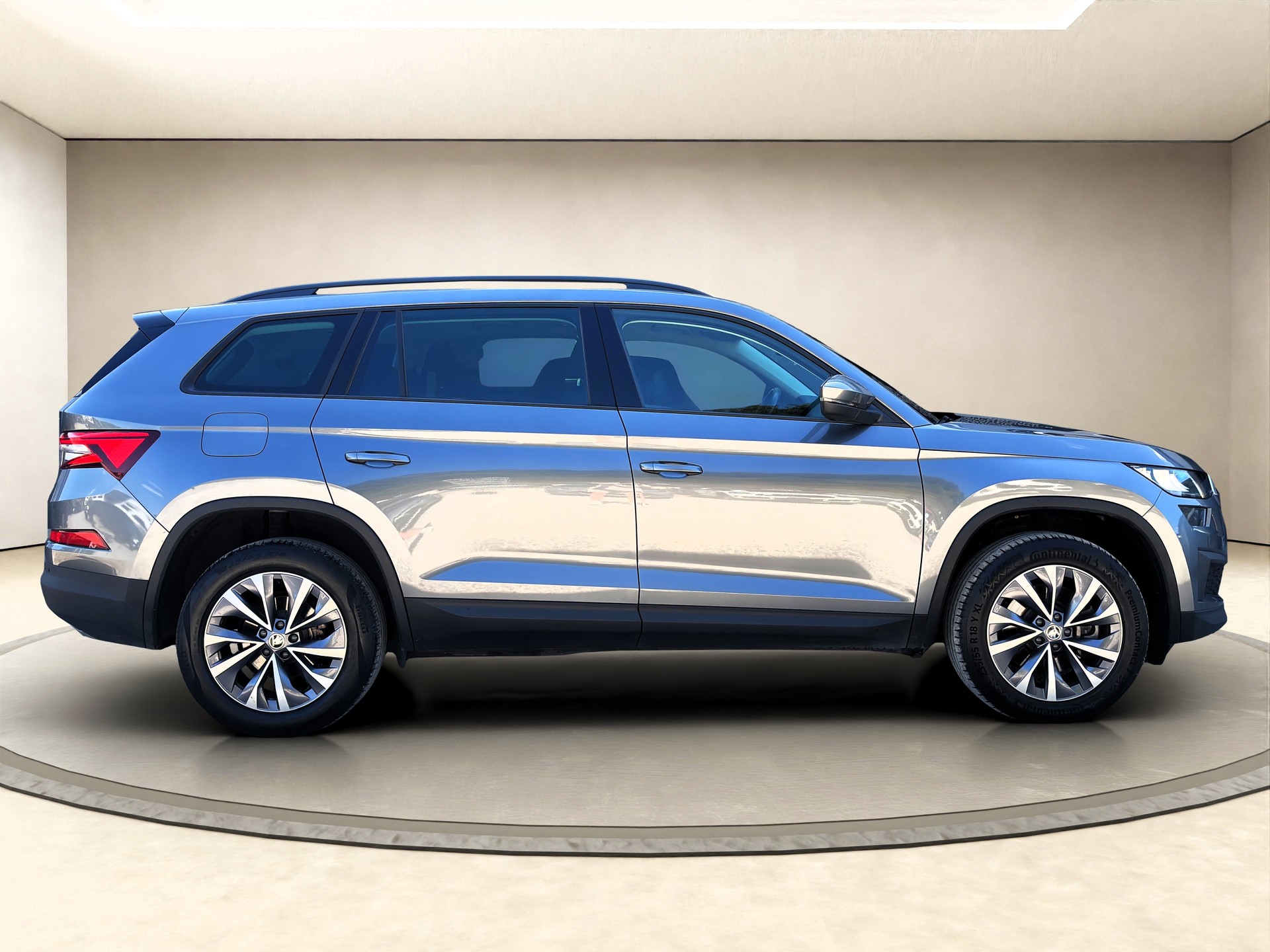 SKODA Kodiaq 2.0 TDI CR Ambition 4x4 DSG ❗7 Sitzplätze❗✅CH-Fahrzeug & 8-fach bereift✅-image-3