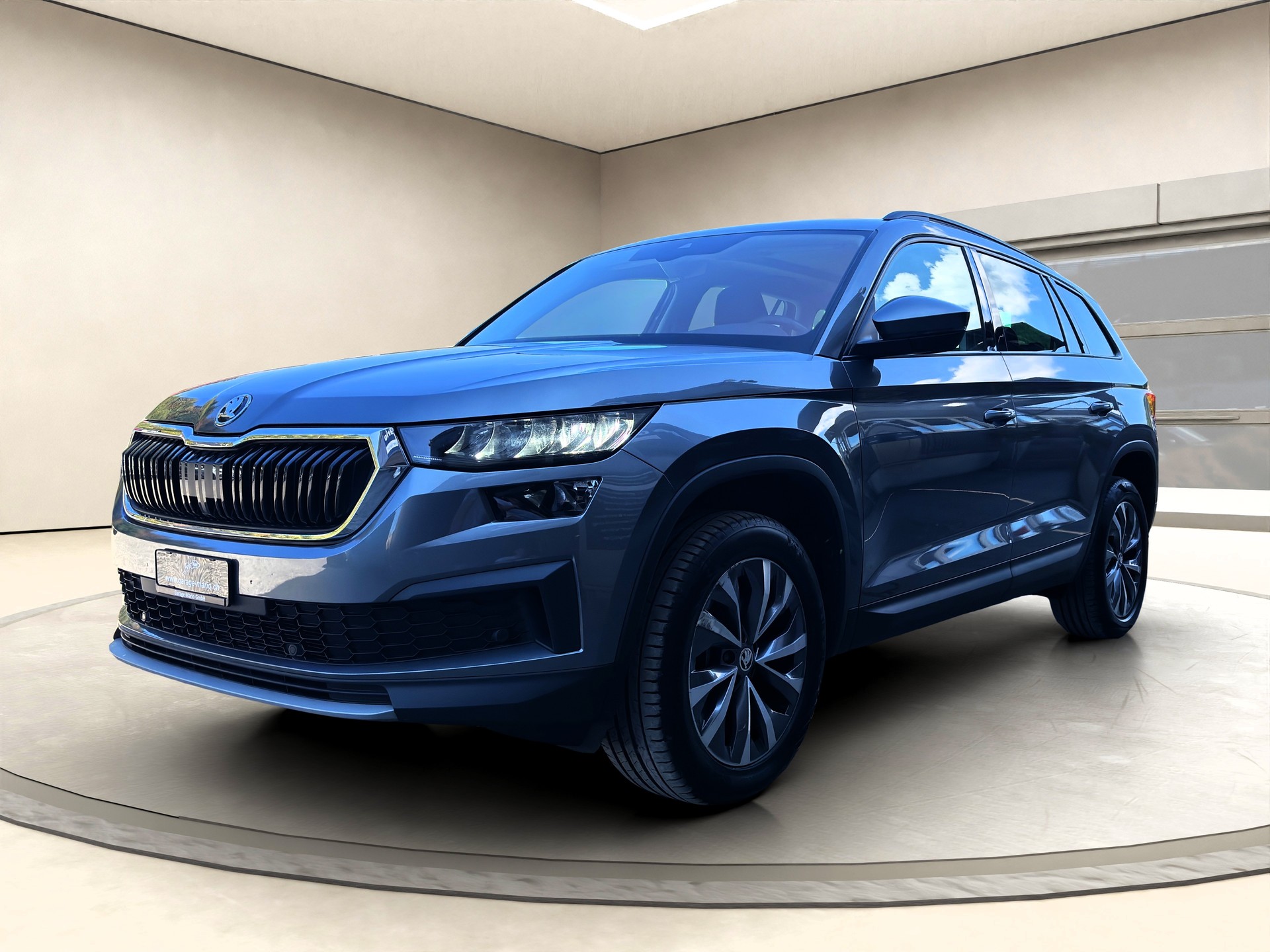 SKODA Kodiaq 2.0 TDI CR Ambition 4x4 DSG ❗7 Sitzplätze❗✅CH-Fahrzeug & 8-fach bereift✅-image-2