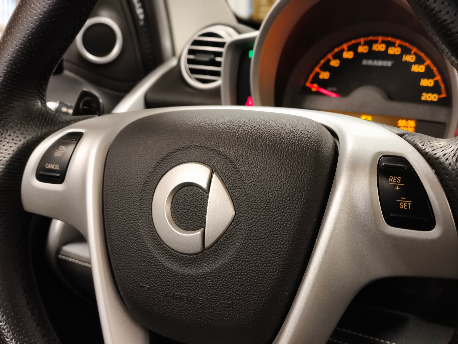 SMART fortwo Brabus Xclusive softouch-image-28