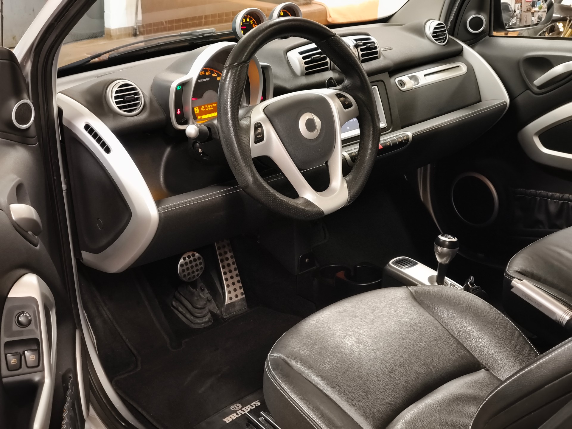 SMART fortwo Brabus Xclusive softouch-image-18
