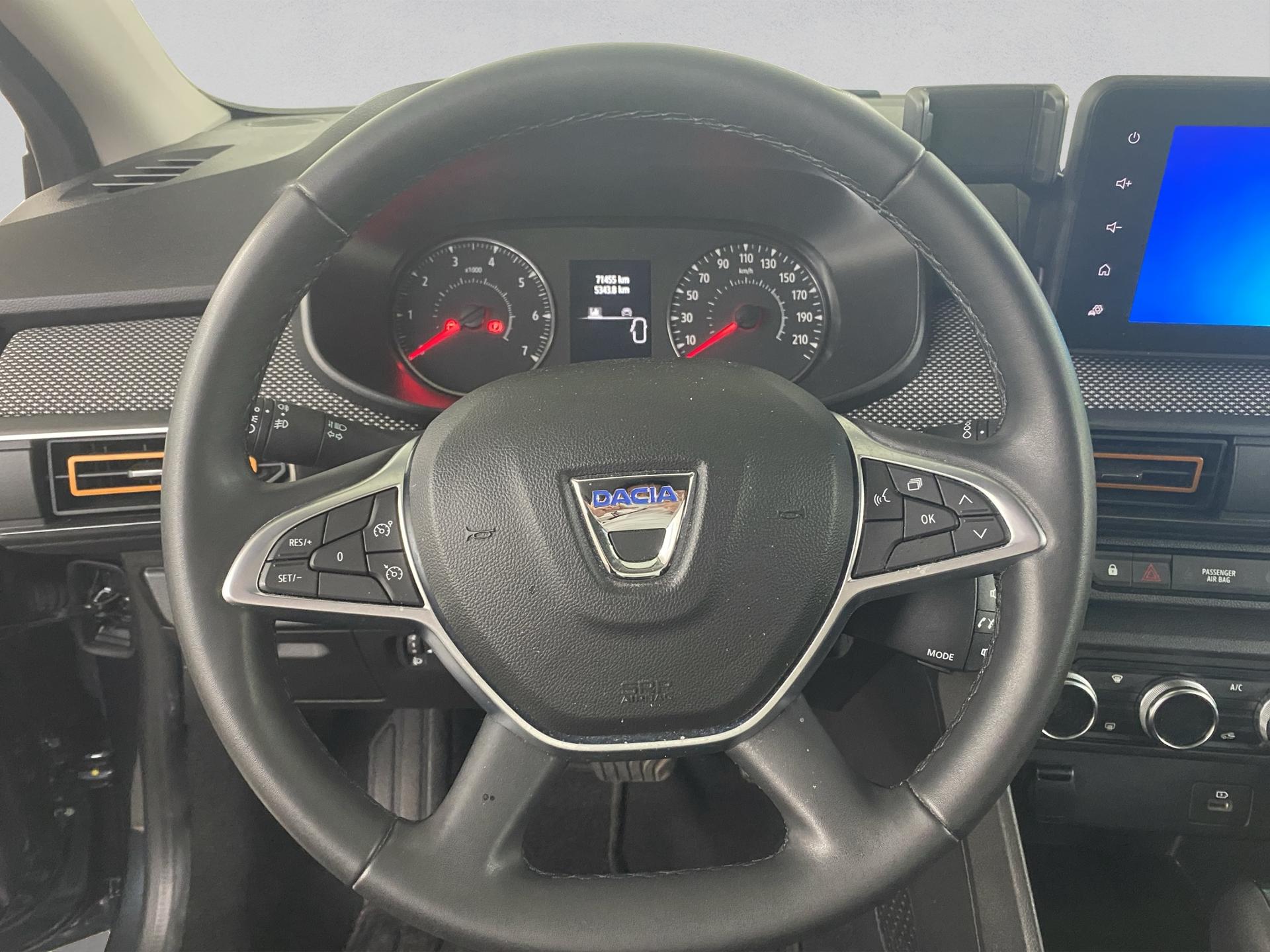 DACIA Sandero Stepway TCe 90 Comfort CVT-image-11