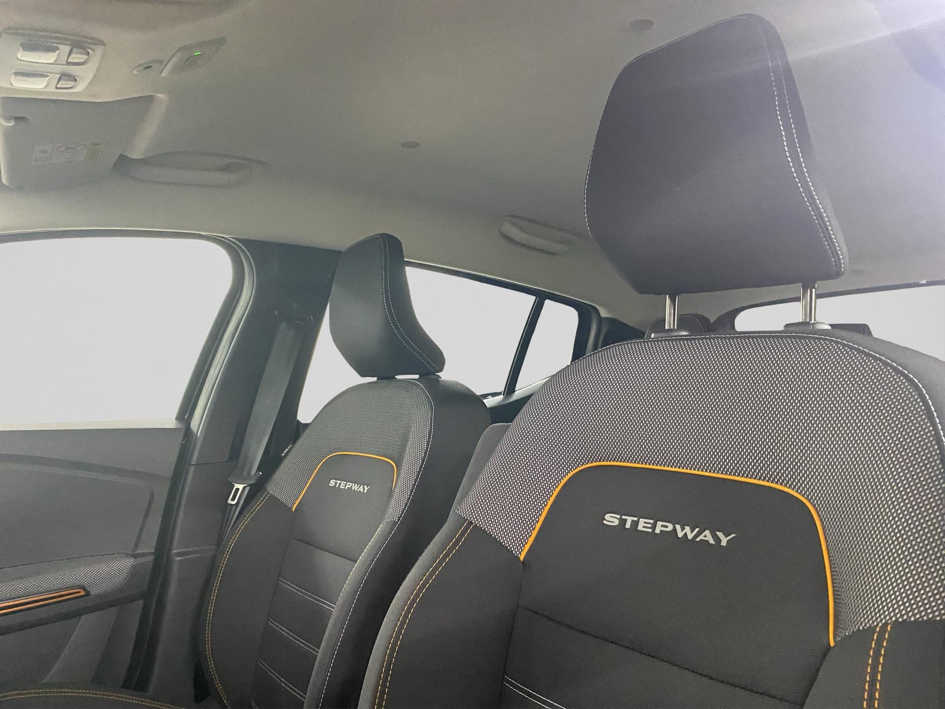 DACIA Sandero Stepway TCe 90 Comfort CVT-image-22