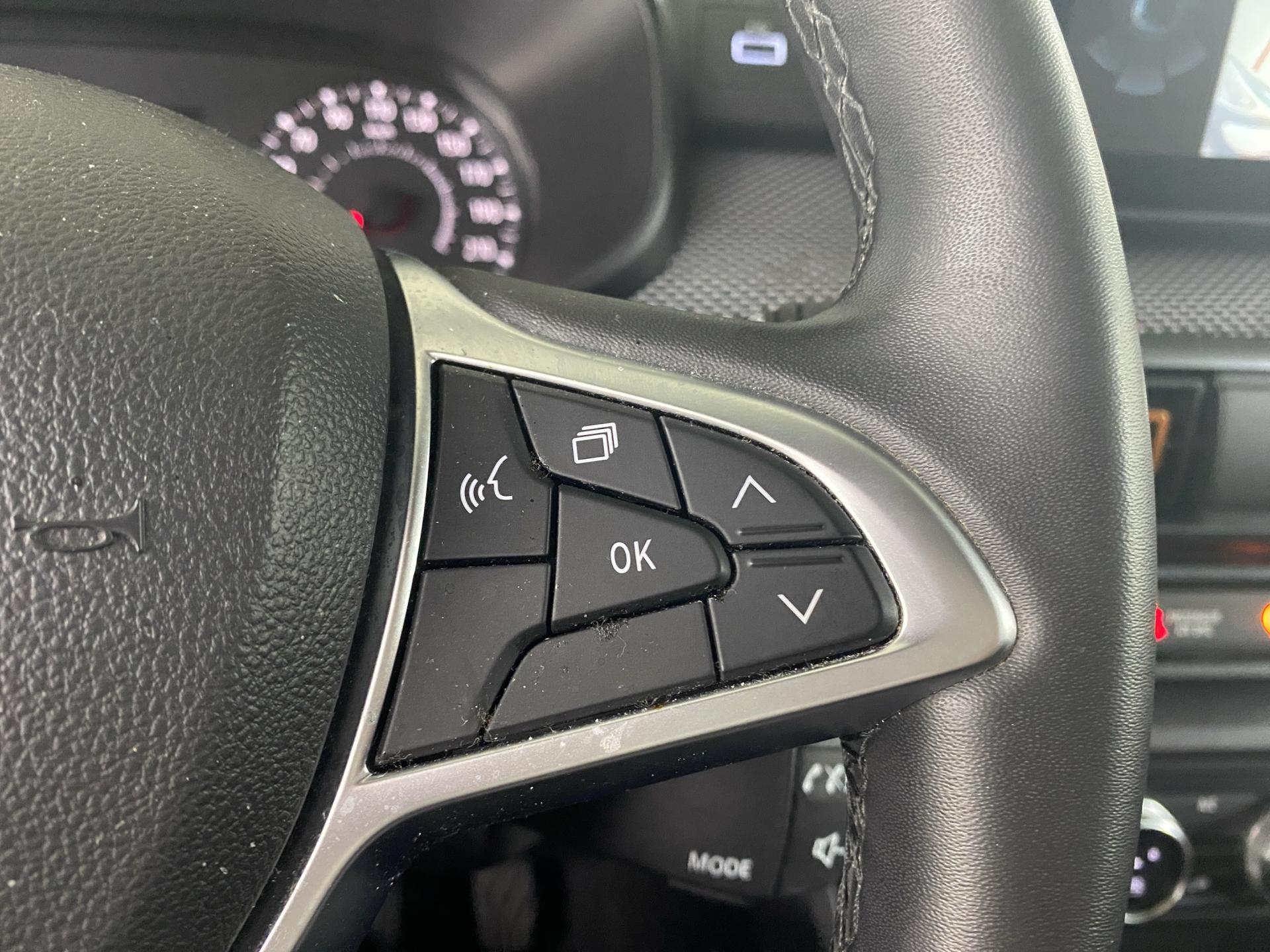 DACIA Sandero Stepway TCe 90 Comfort CVT-image-18