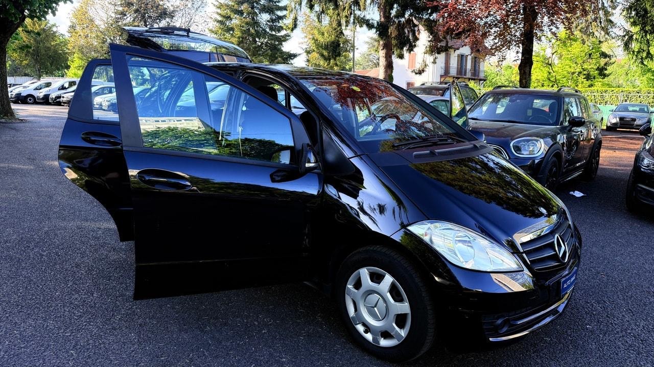 MERCEDES-BENZ A 160 CDI Elégance Autotronic-image-10