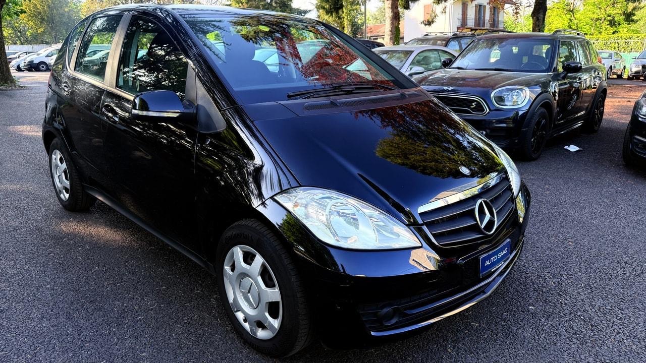MERCEDES-BENZ A 160 CDI Elégance Autotronic-image-1