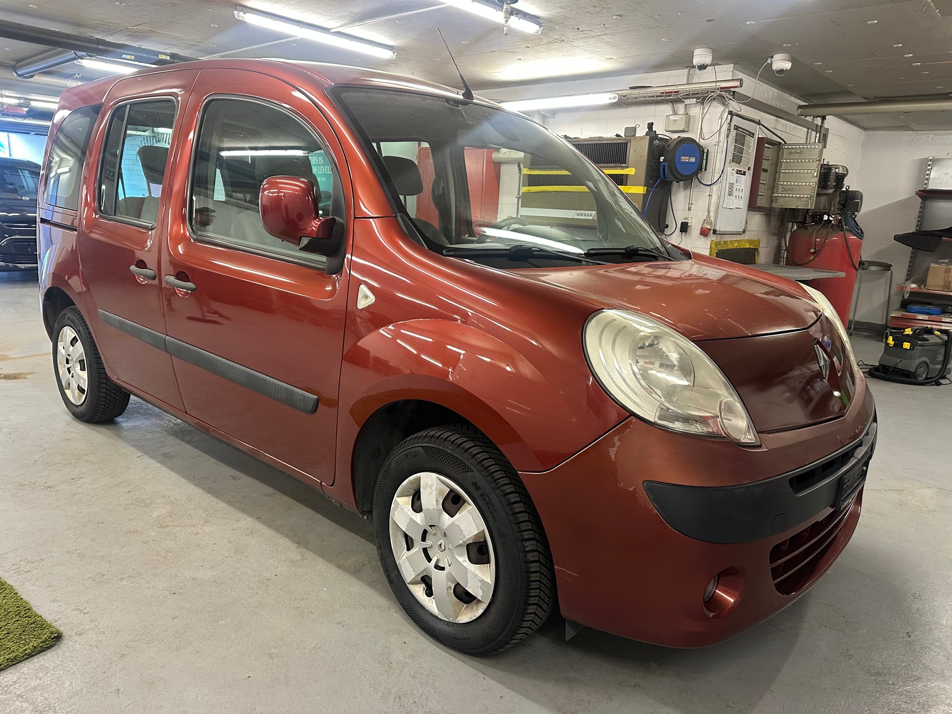 RENAULT Kangoo 1.6 Expression-image-2