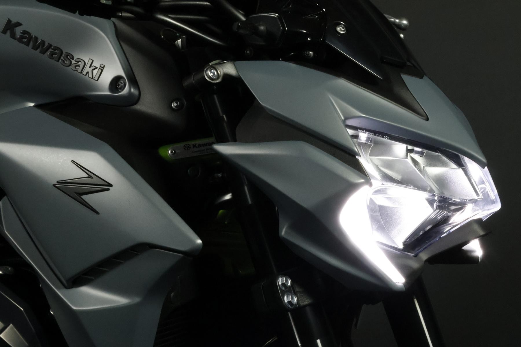 KAWASAKI Z 900 (70/35 KW) *Grey Shark* Level 2-showroom-element-3