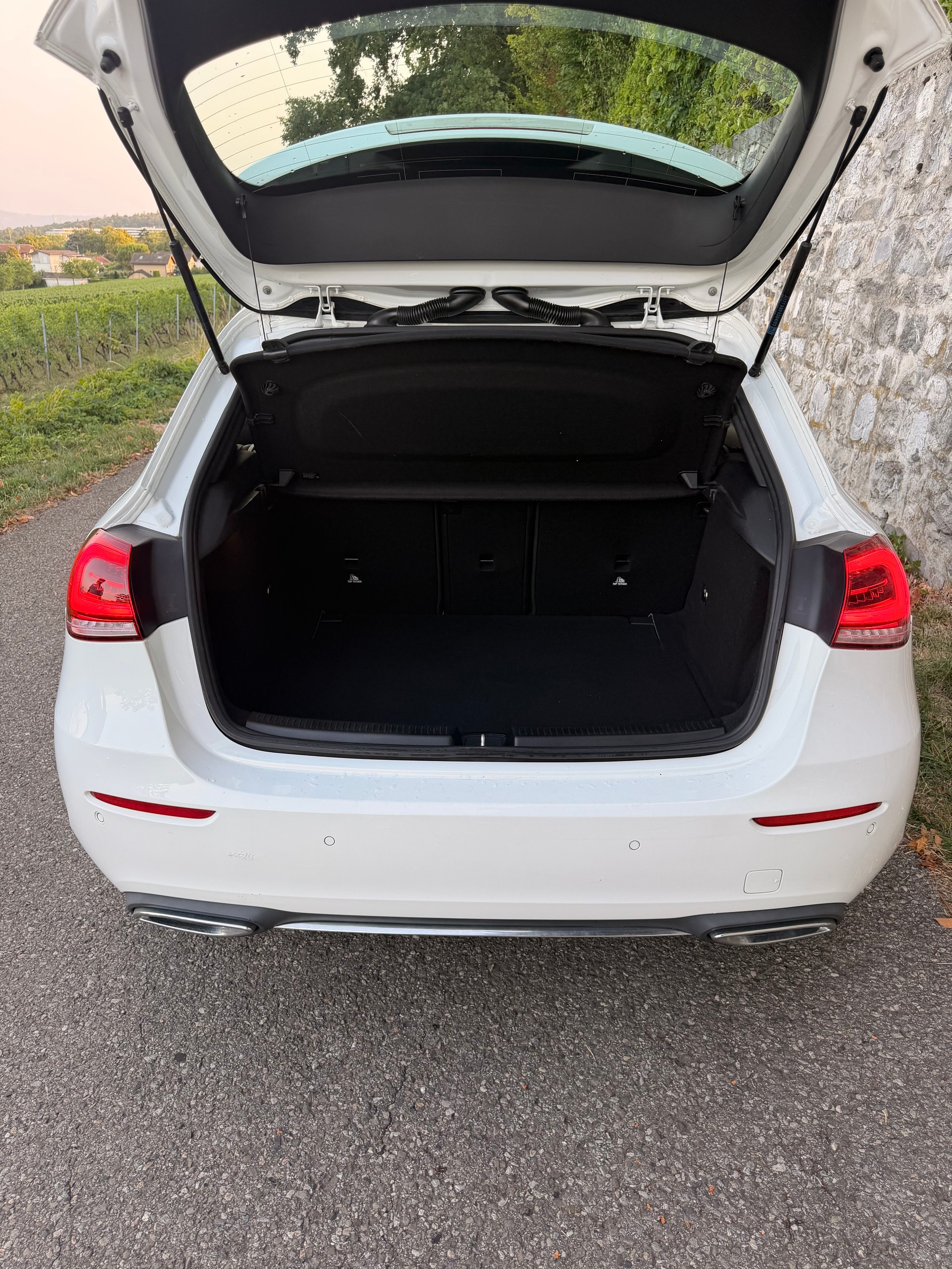 MERCEDES-BENZ A 200 7G-DCT-image-10