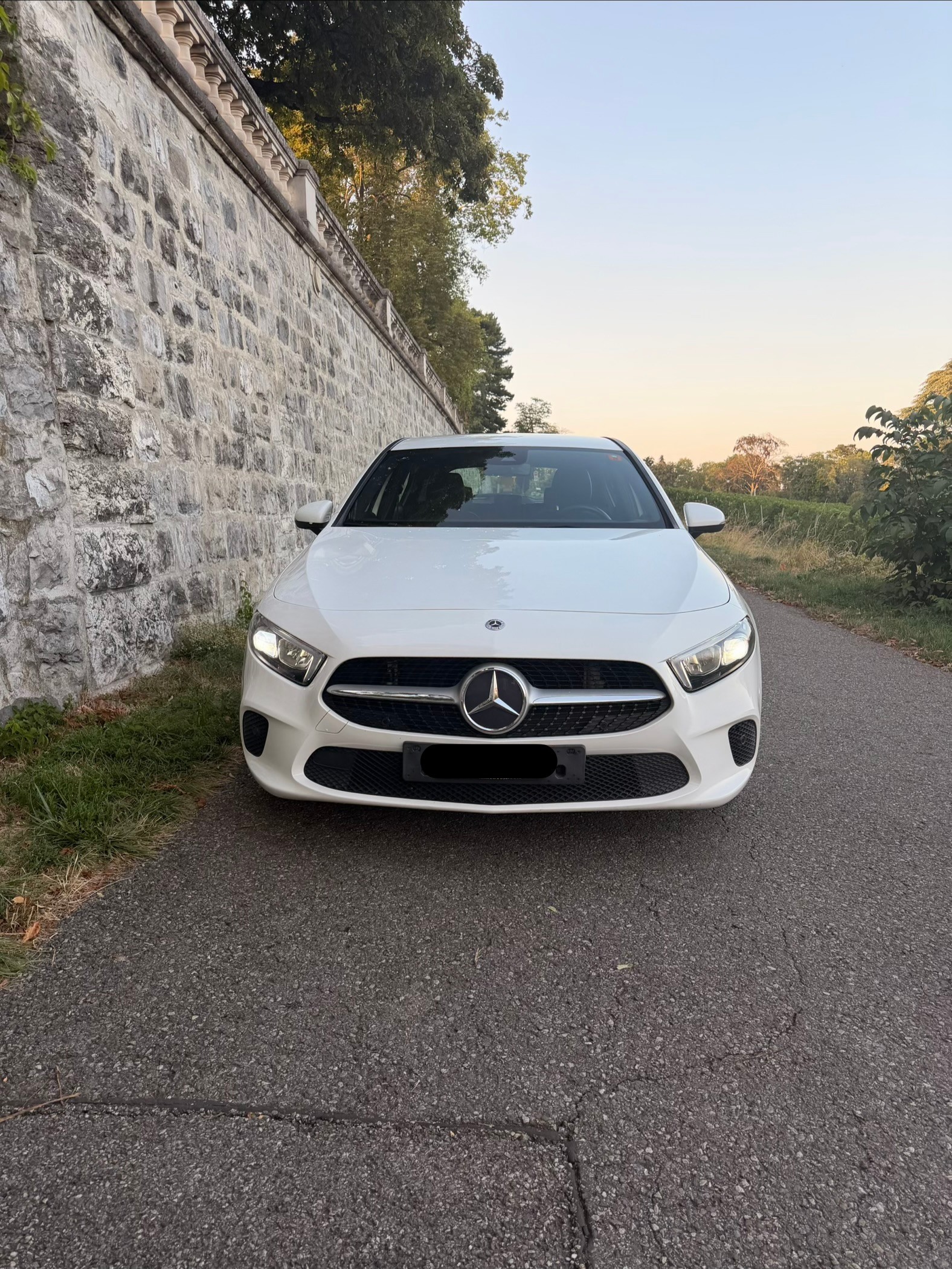 MERCEDES-BENZ A 200 7G-DCT-image-1