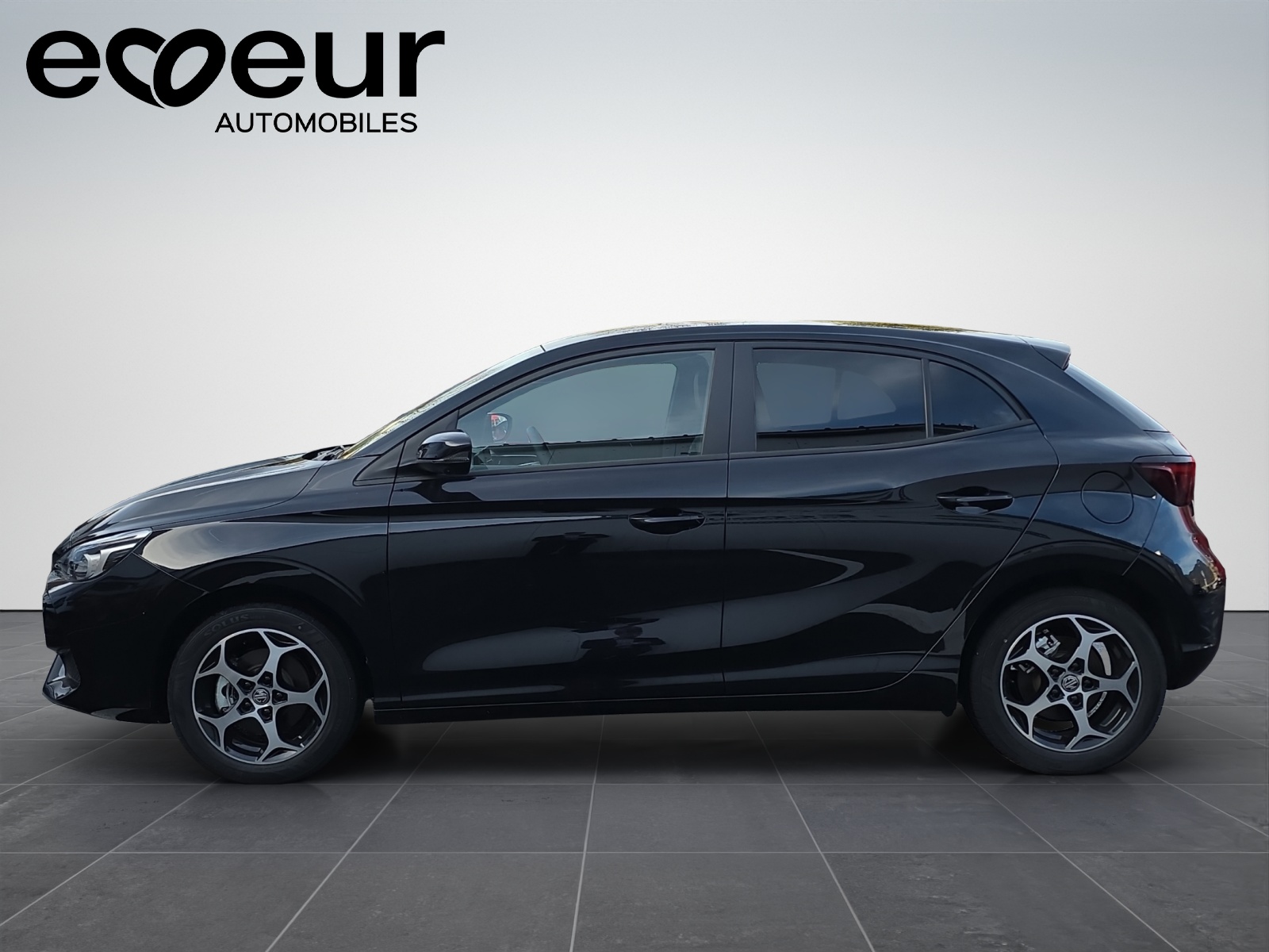 MG 3 1.5 Hybrid Luxury DEMO-image-2