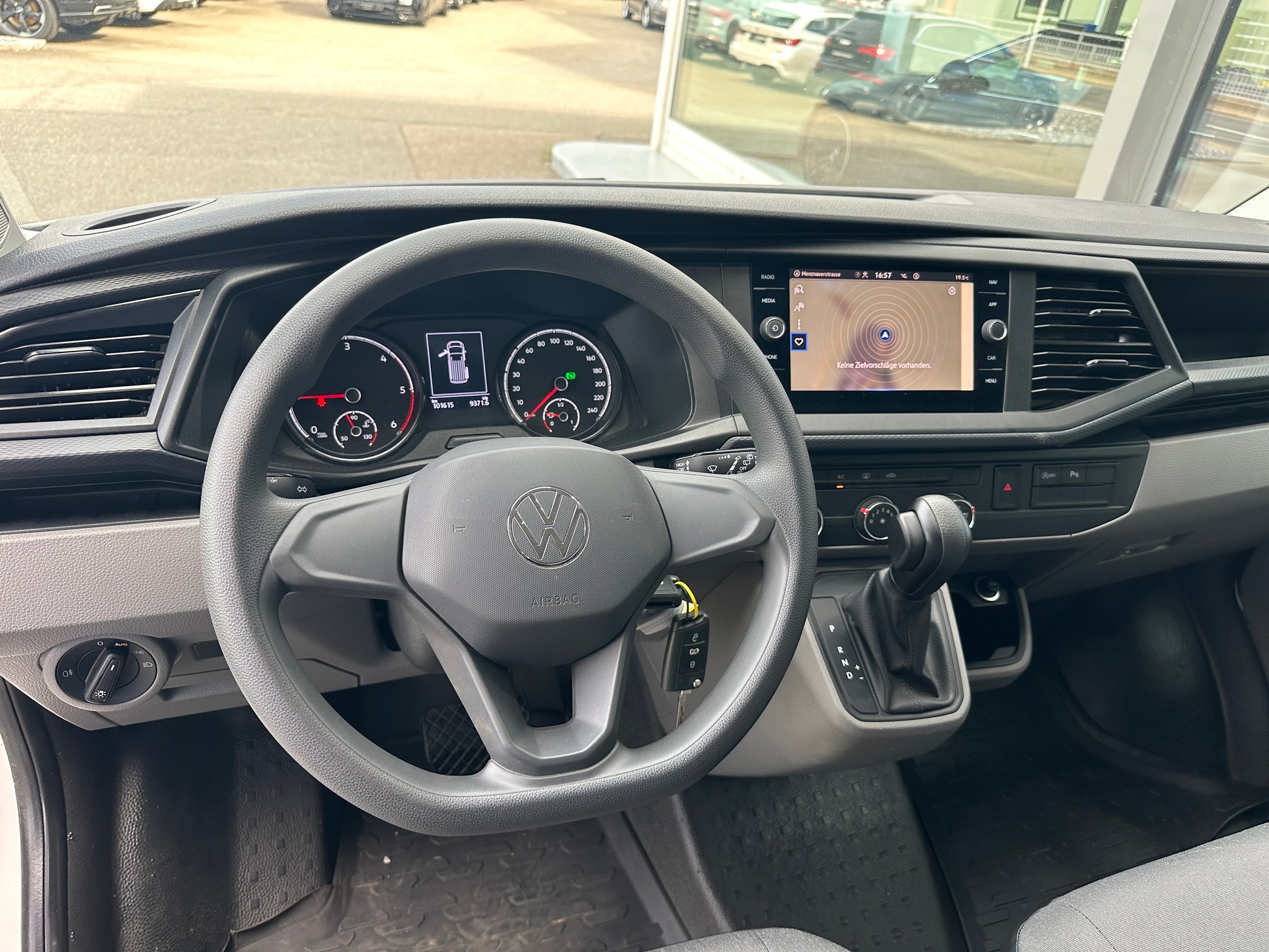 VW T6.1 2.0 3000 TDI DSG Kasten AHK 2.5 T-image-9