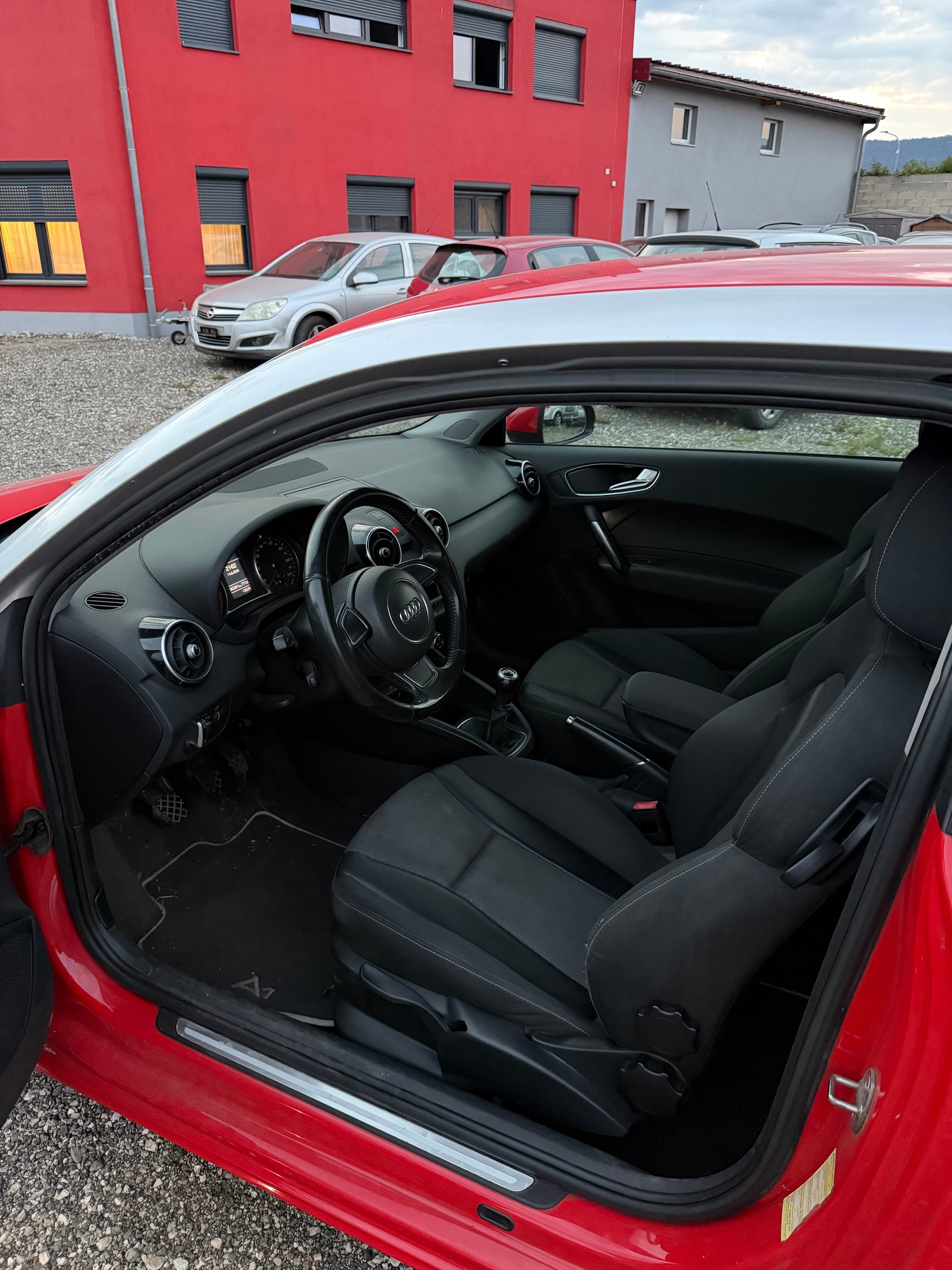 AUDI A1 1.4 TFSI Ambition-image-5