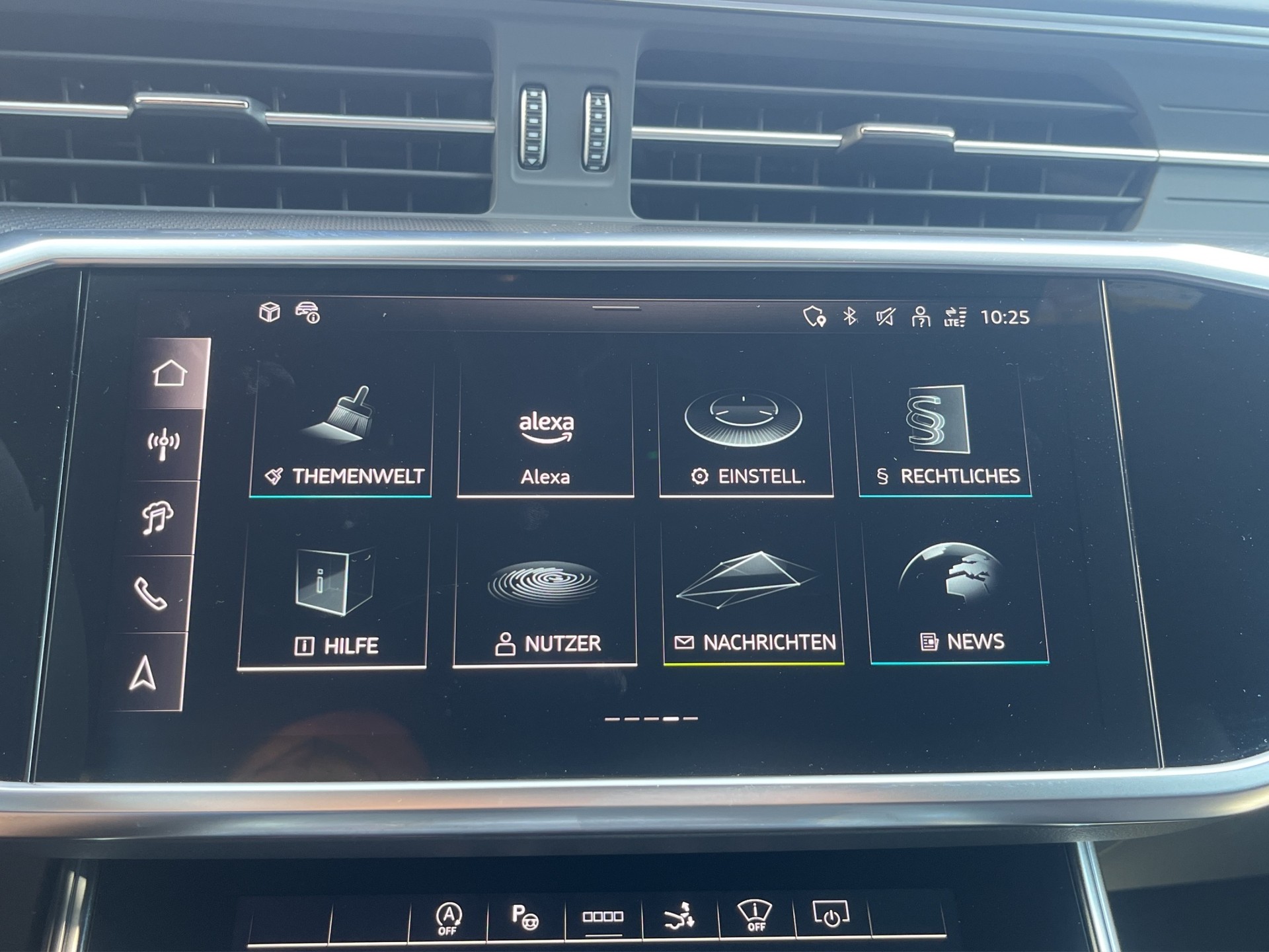 AUDI RS7 Sportback quattro*Standheizung, 22"Performance Räder, Panodach, (5-Jahre Garantie)-image-25