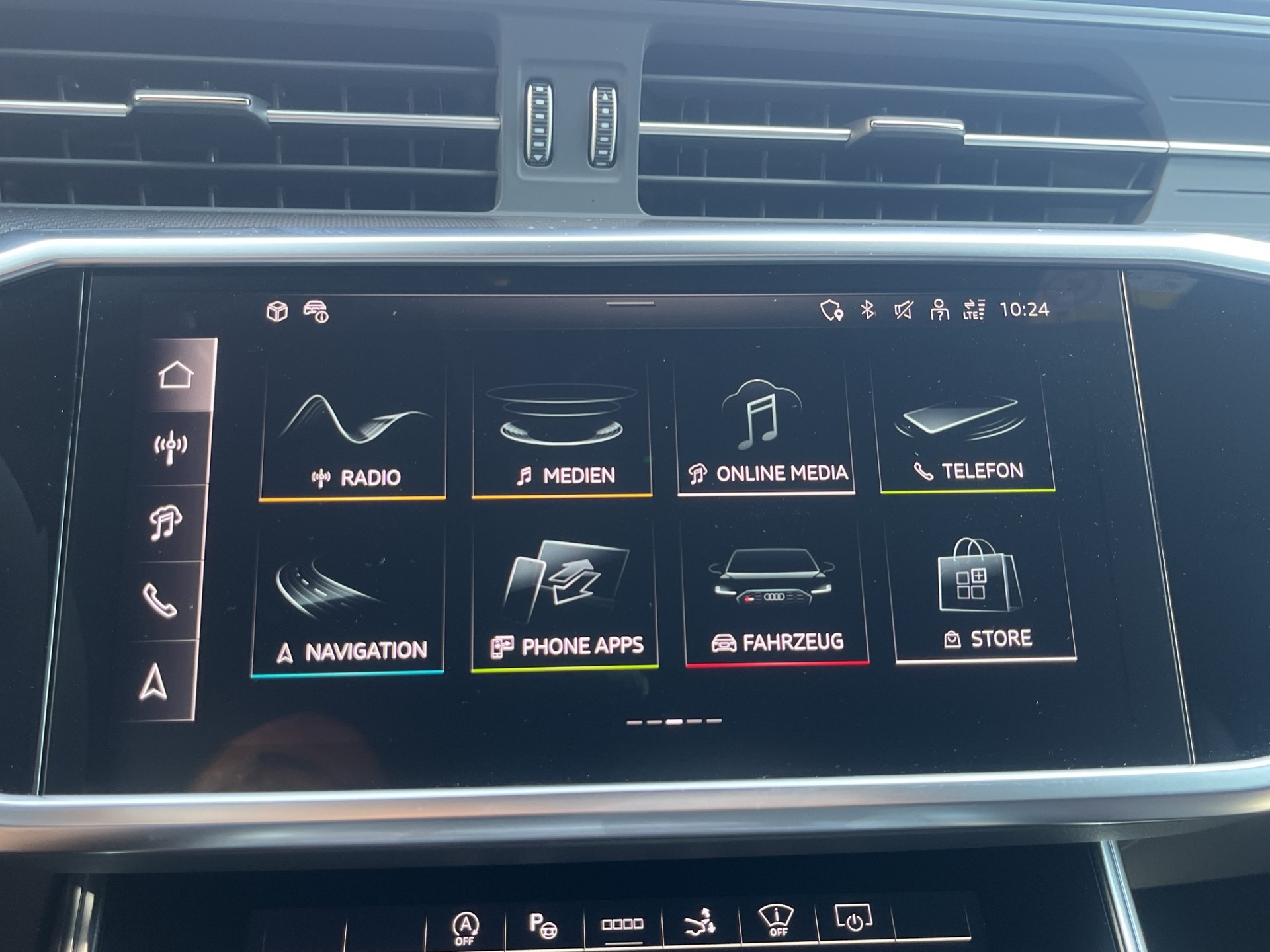 AUDI RS7 Sportback quattro*Standheizung, 22"Performance Räder, Panodach, (5-Jahre Garantie)-image-21