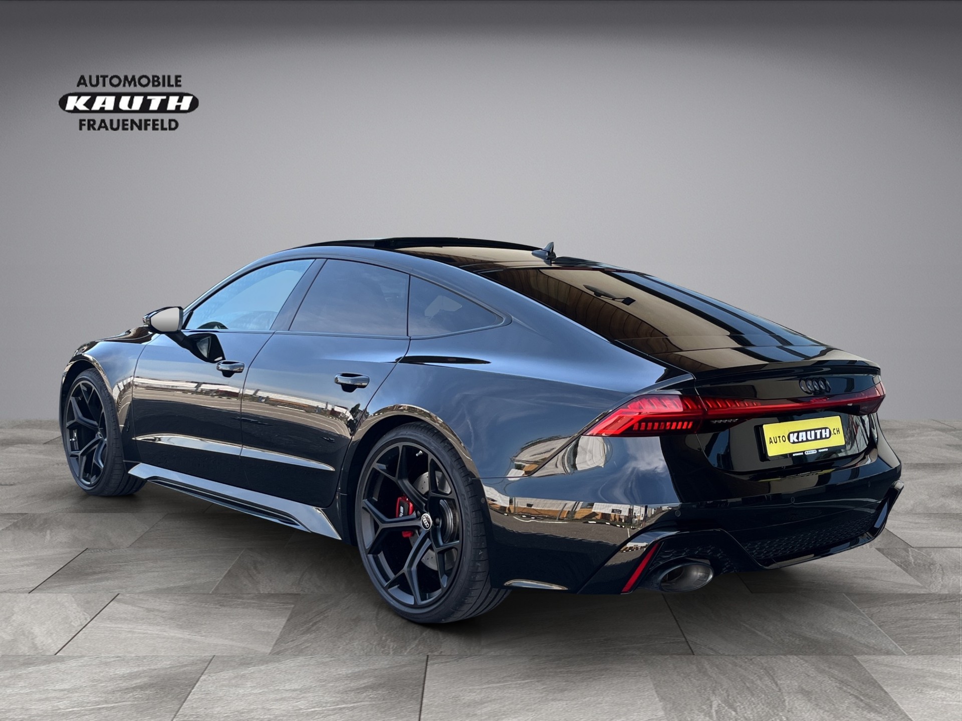 AUDI RS7 Sportback quattro*Standheizung, 22"Performance Räder, Panodach, (5-Jahre Garantie)-image-2