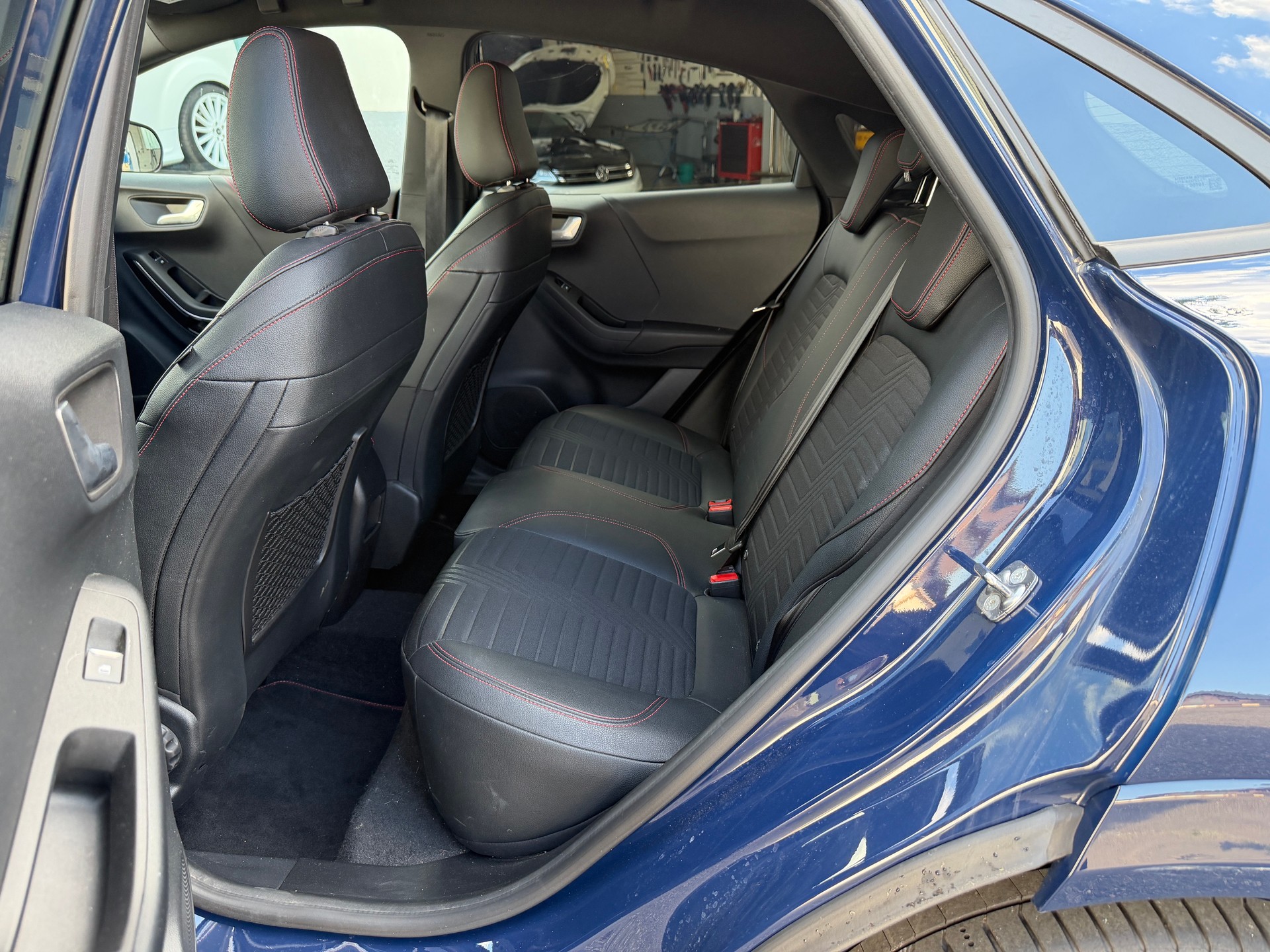 FORD Puma 1.0 MHEV ST-Line X Automat-image-9