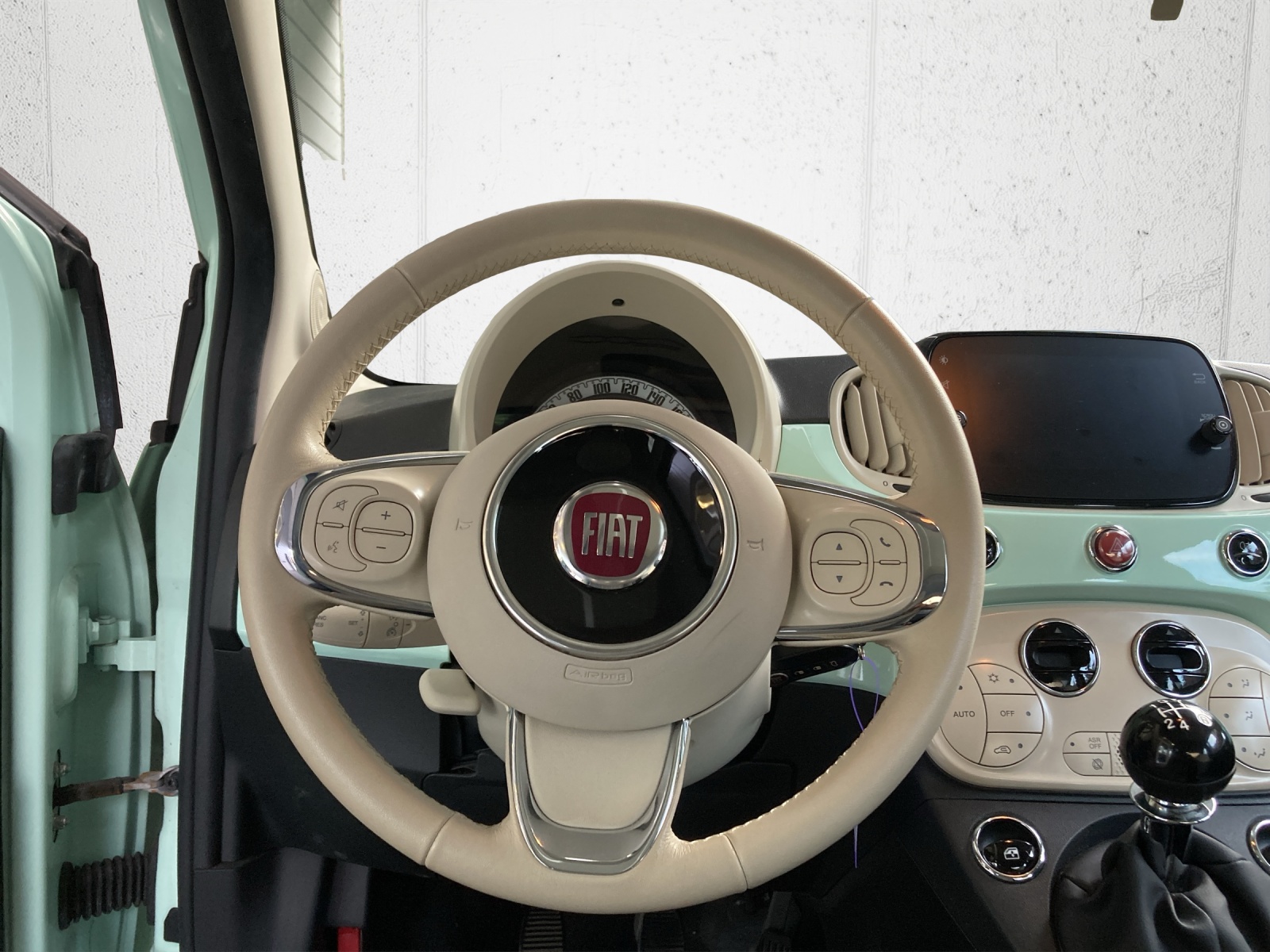 FIAT 500 1.2 Lounge-image-8