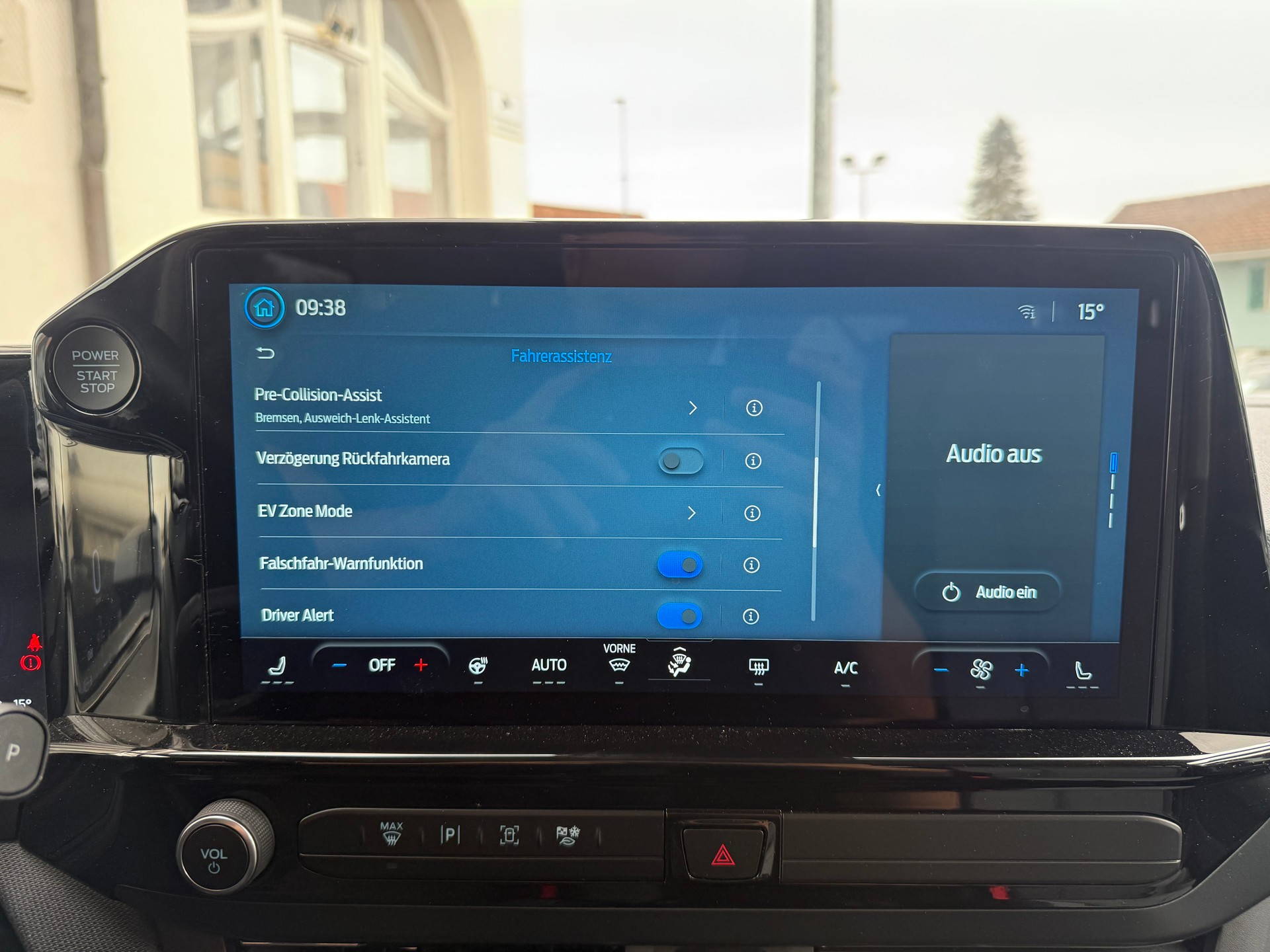 FORD Tourneo Bus 340 L1H1 PHEV Titanium-image-16
