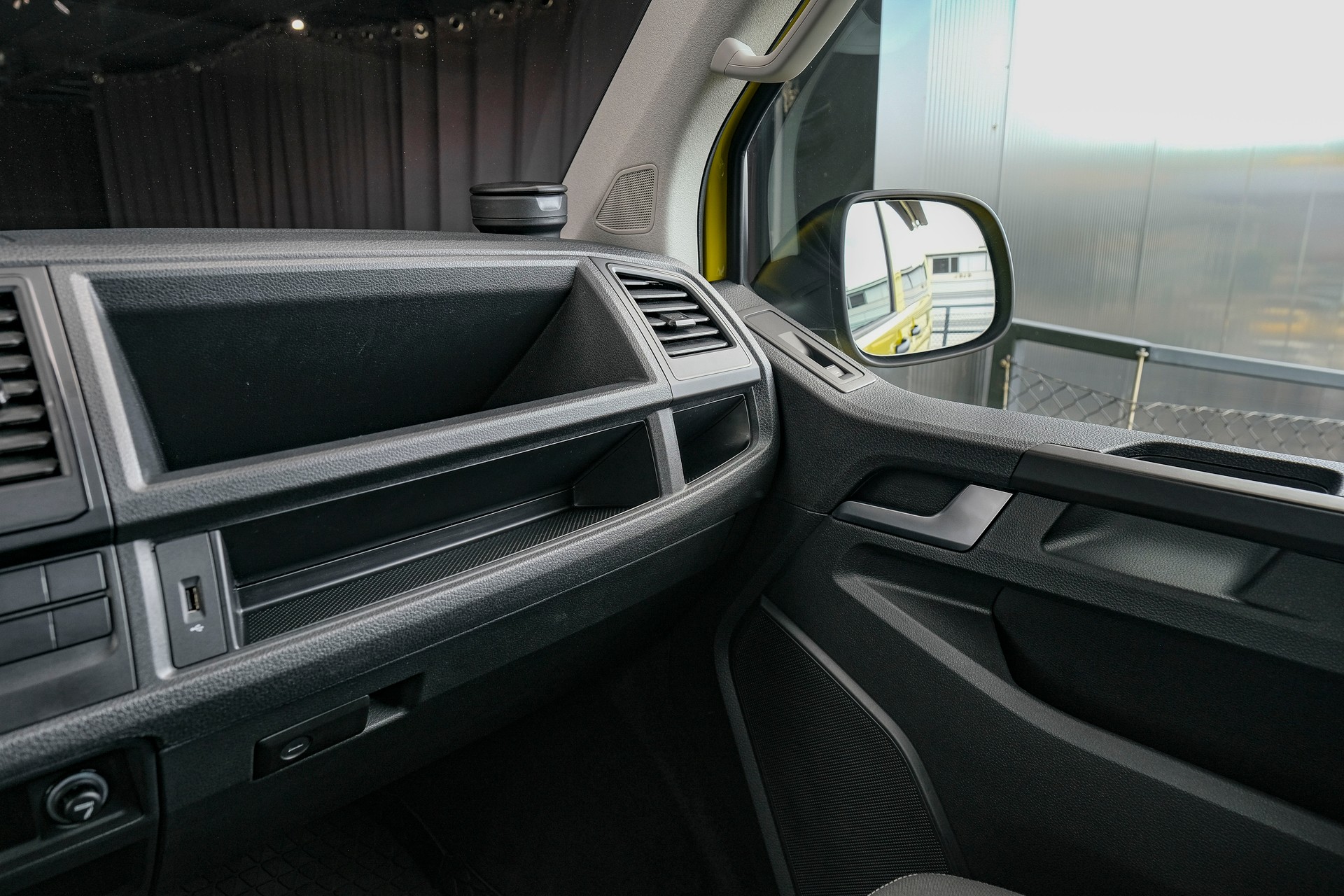 VW T6 California 2.0 TDI Beach-image-21
