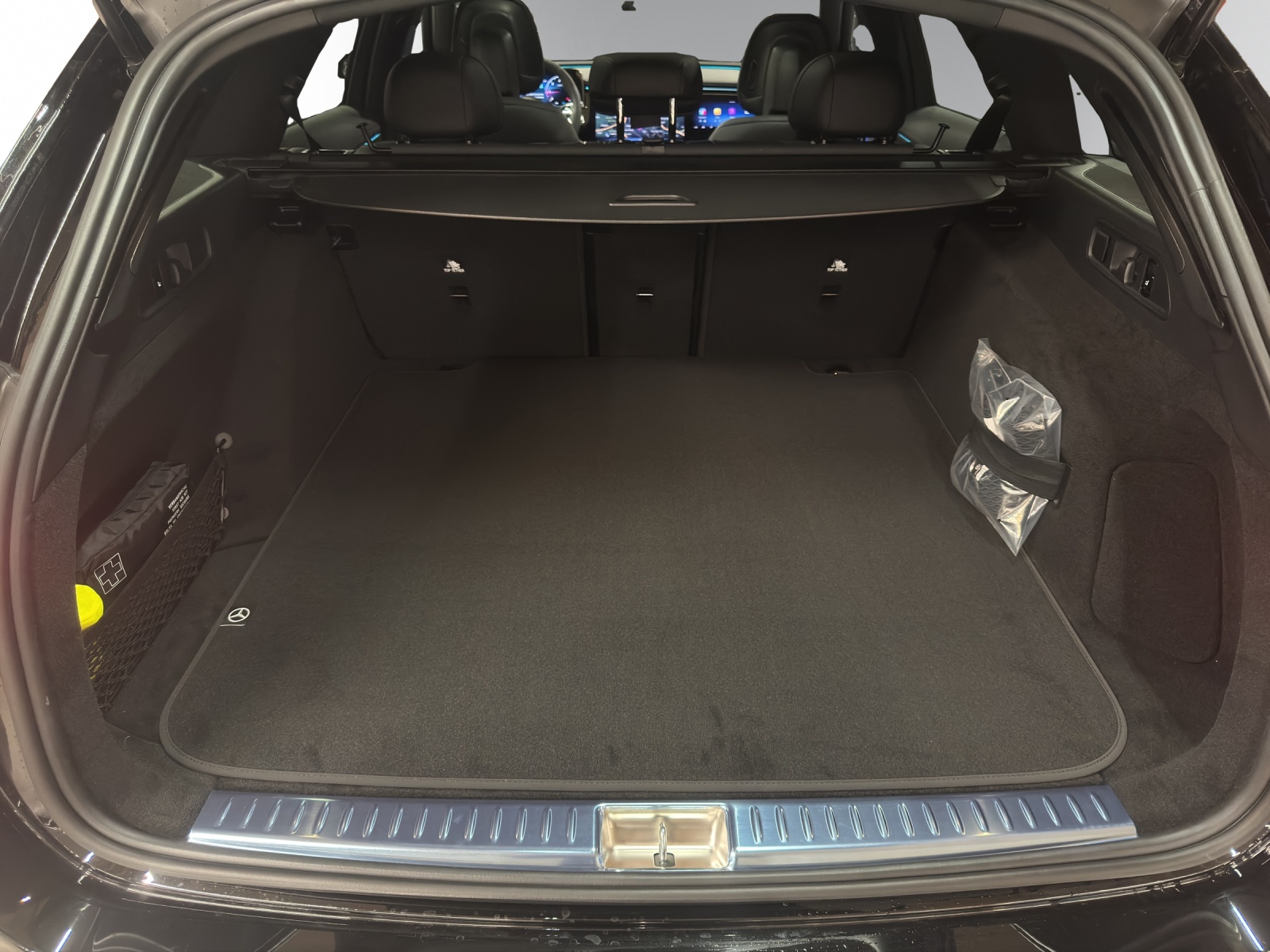 MERCEDES-BENZ E 220 d T 4Matic 9G-Tronic-image-5