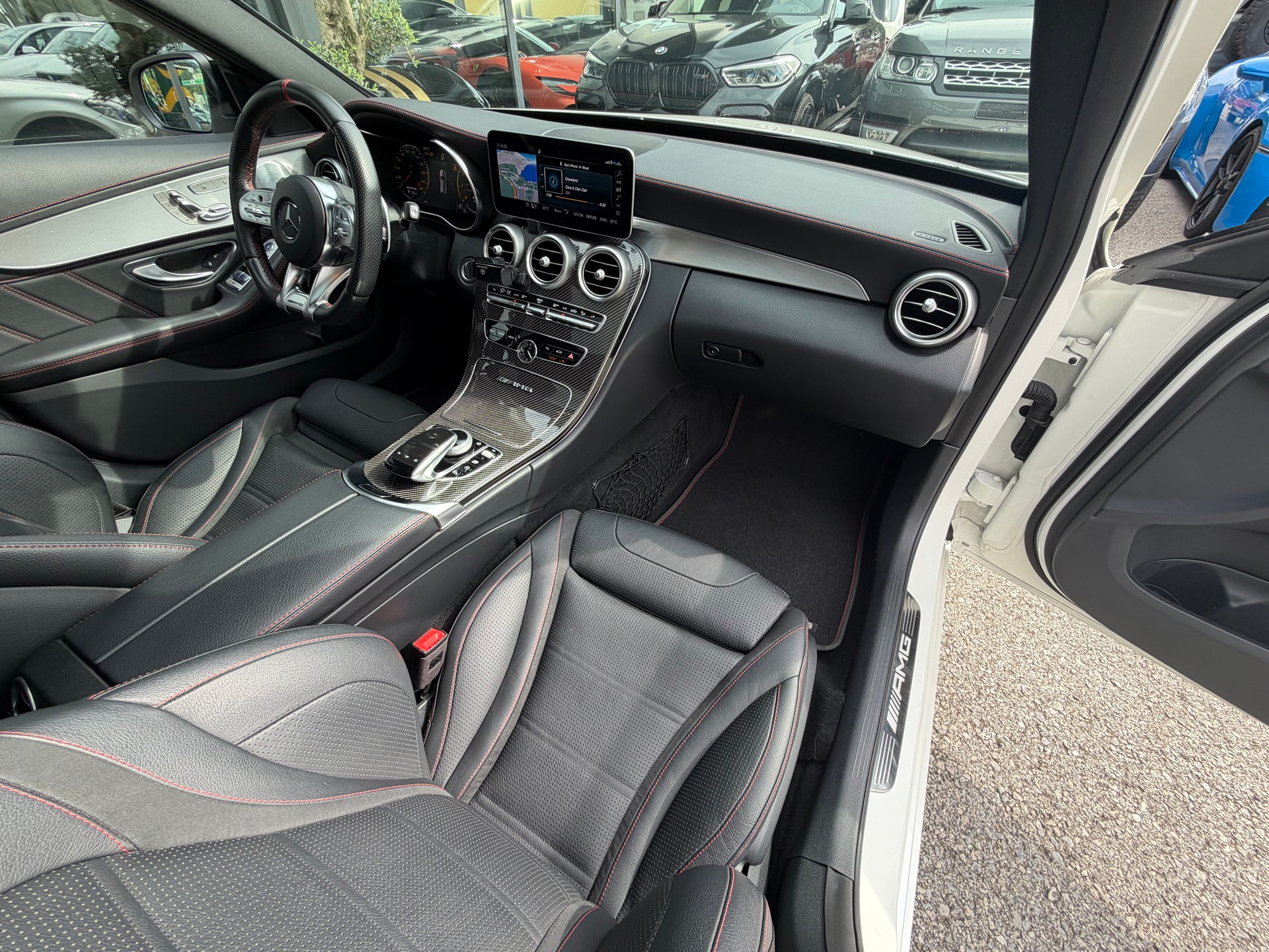 MERCEDES-BENZ C 43 AMG 4Matic 9G-Tronic-image-11