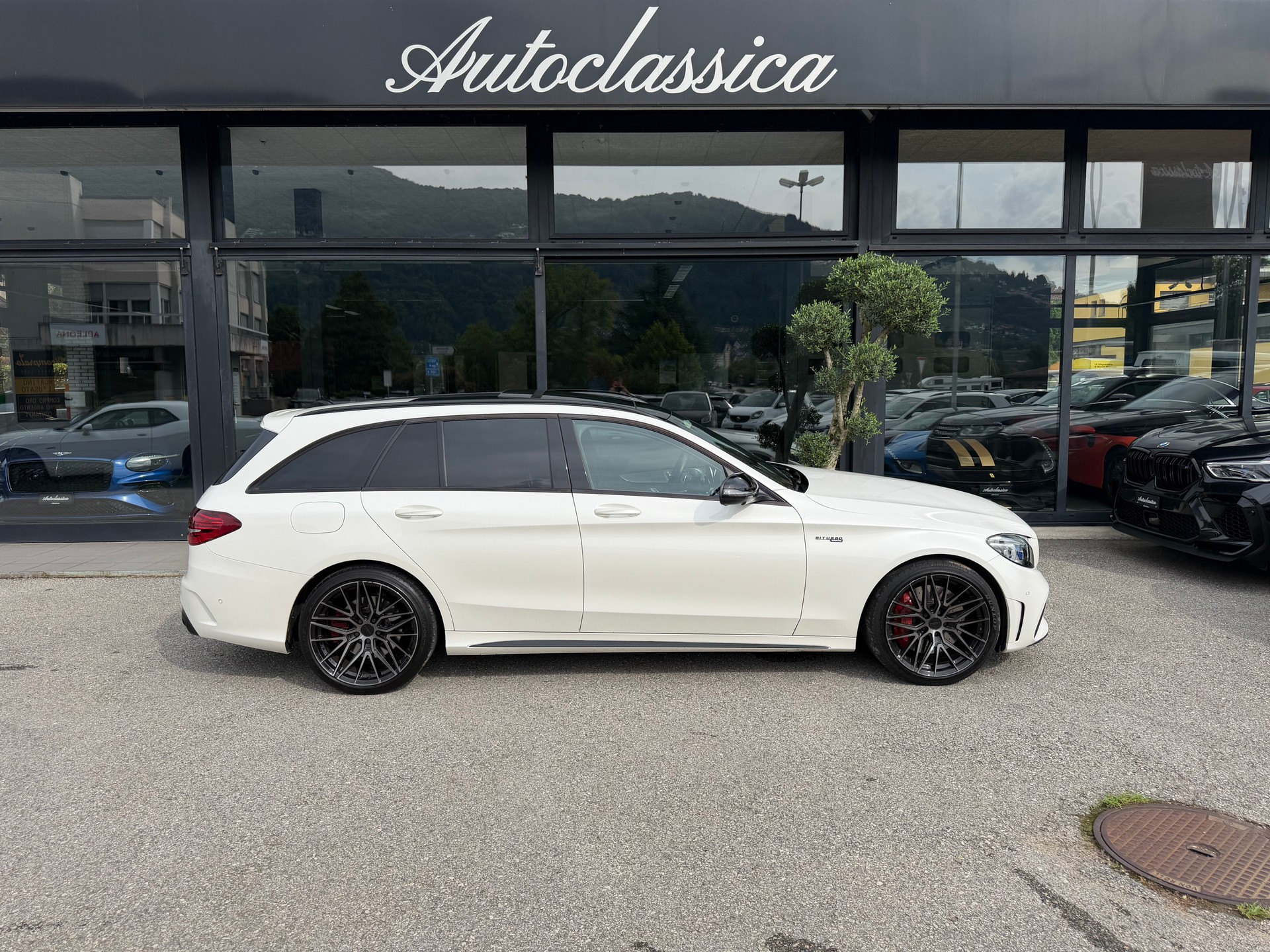 MERCEDES-BENZ C 43 AMG 4Matic 9G-Tronic-image-3