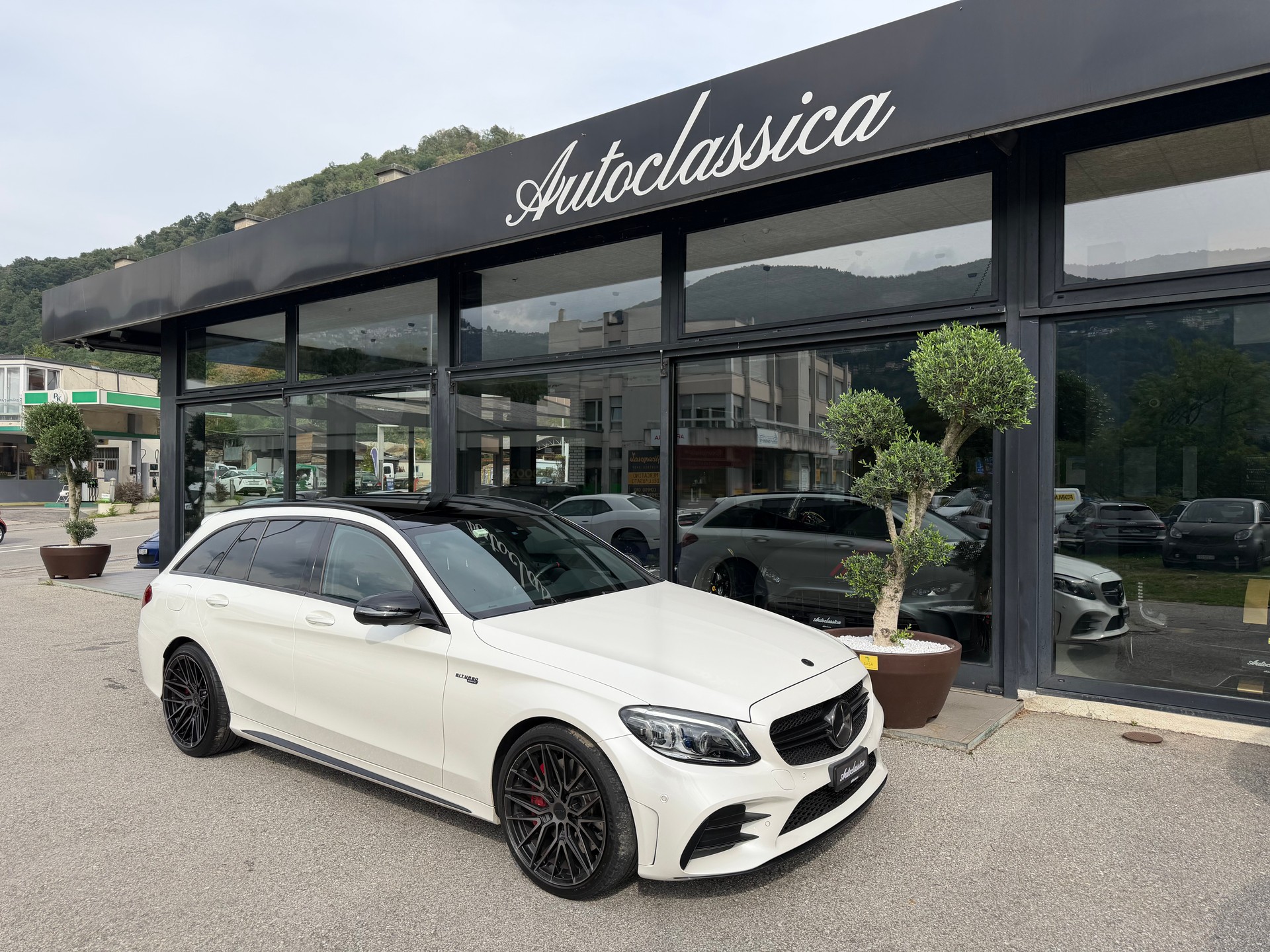 MERCEDES-BENZ C 43 AMG 4Matic 9G-Tronic-image-4
